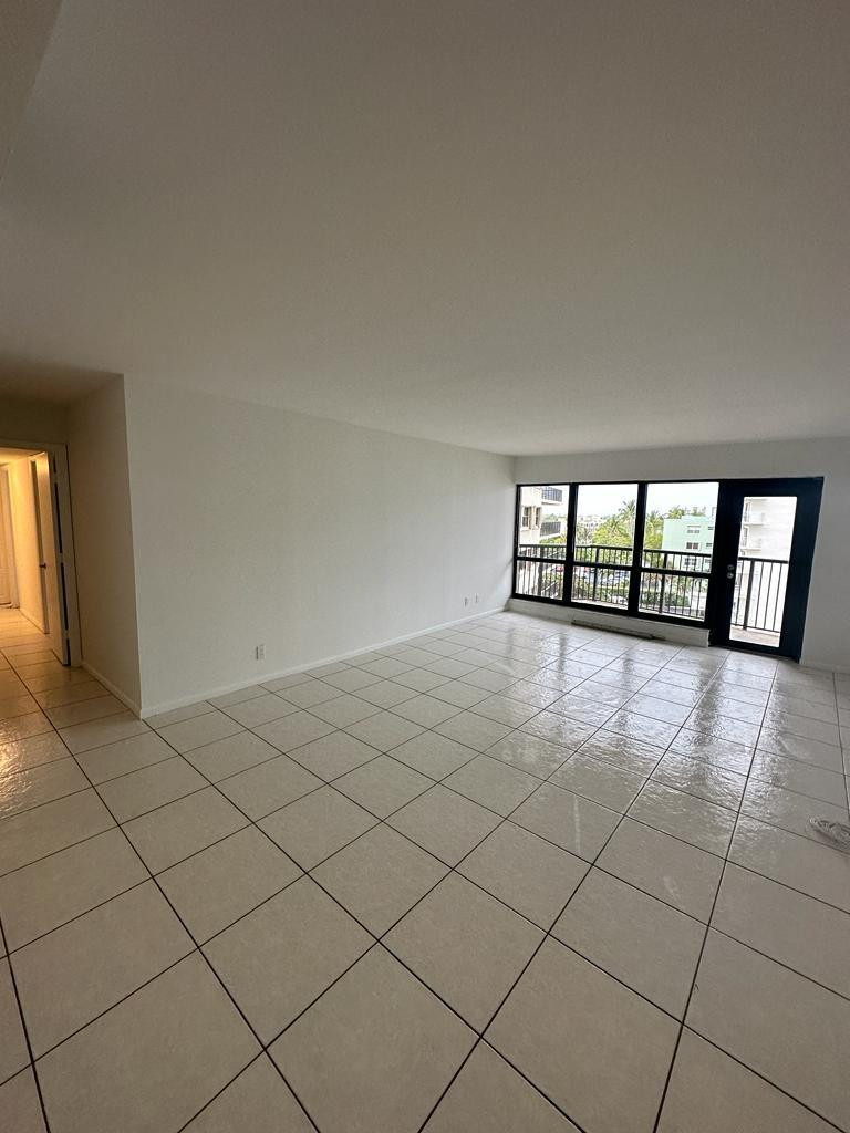 HAMPTON BEACH CLUB CONDO - Residential Lease