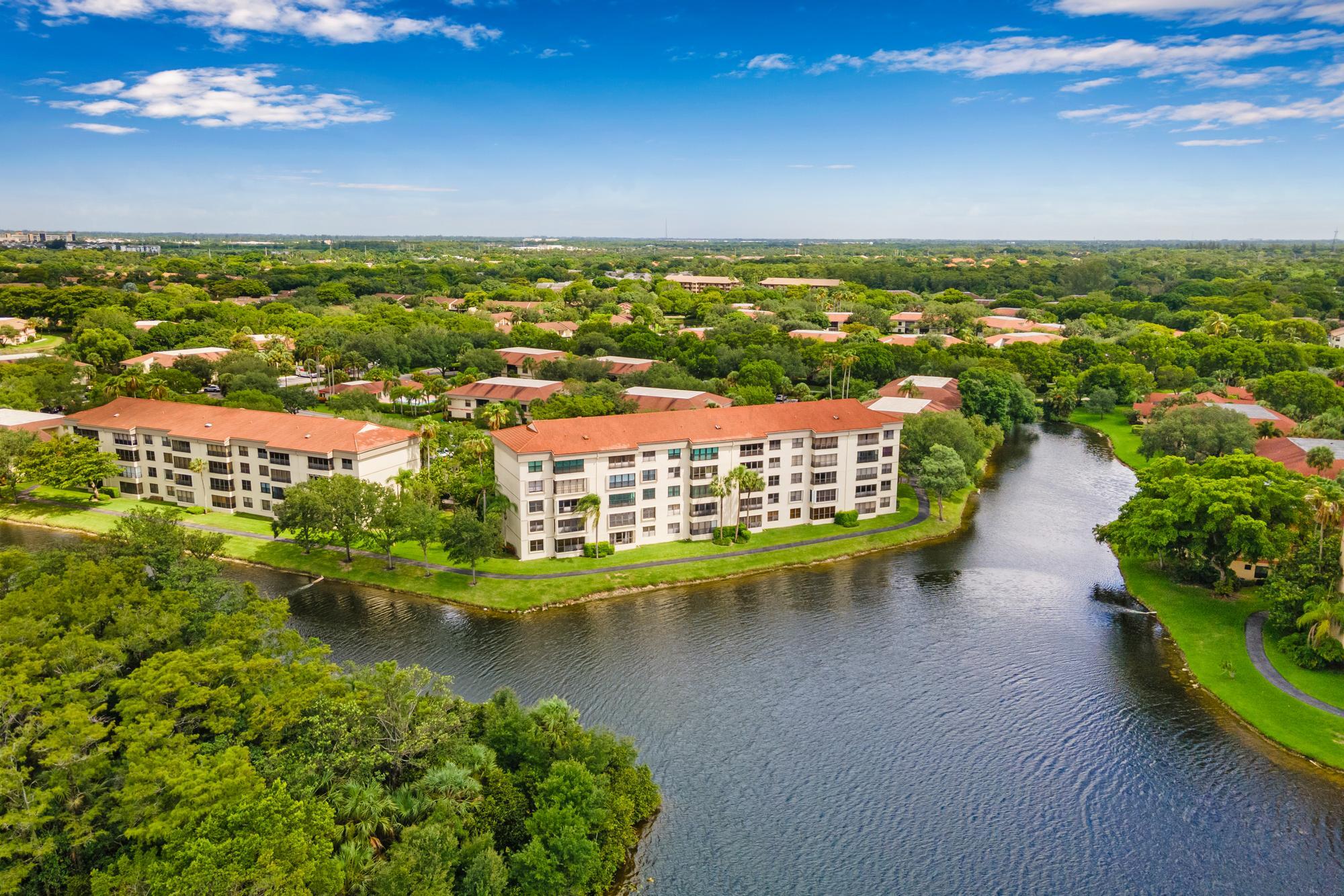 APPLEWOOD VILLAGE II-D CONDO - Residential