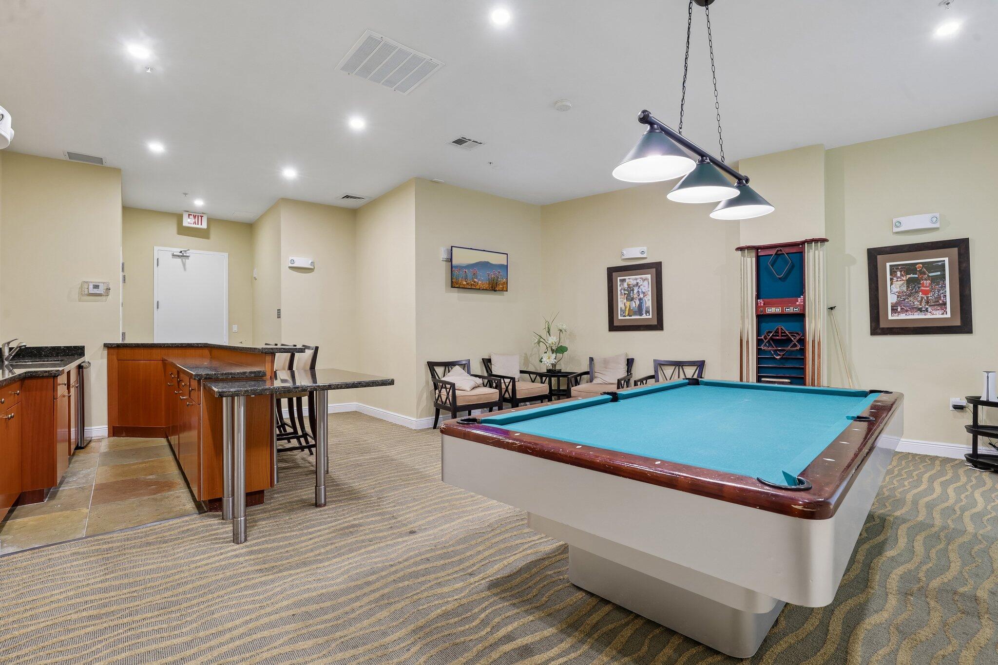 DUO CONDOMINIUM EAST - Residential