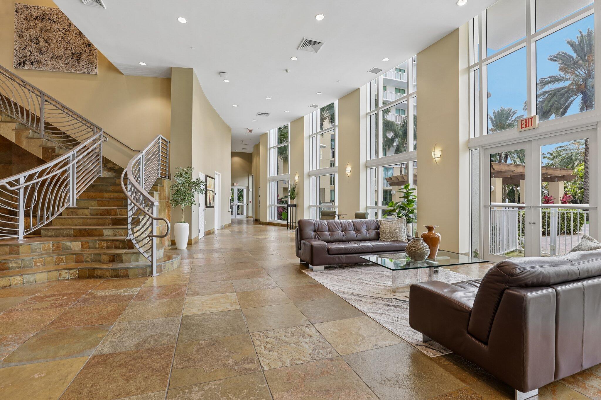 DUO CONDOMINIUM EAST - Residential