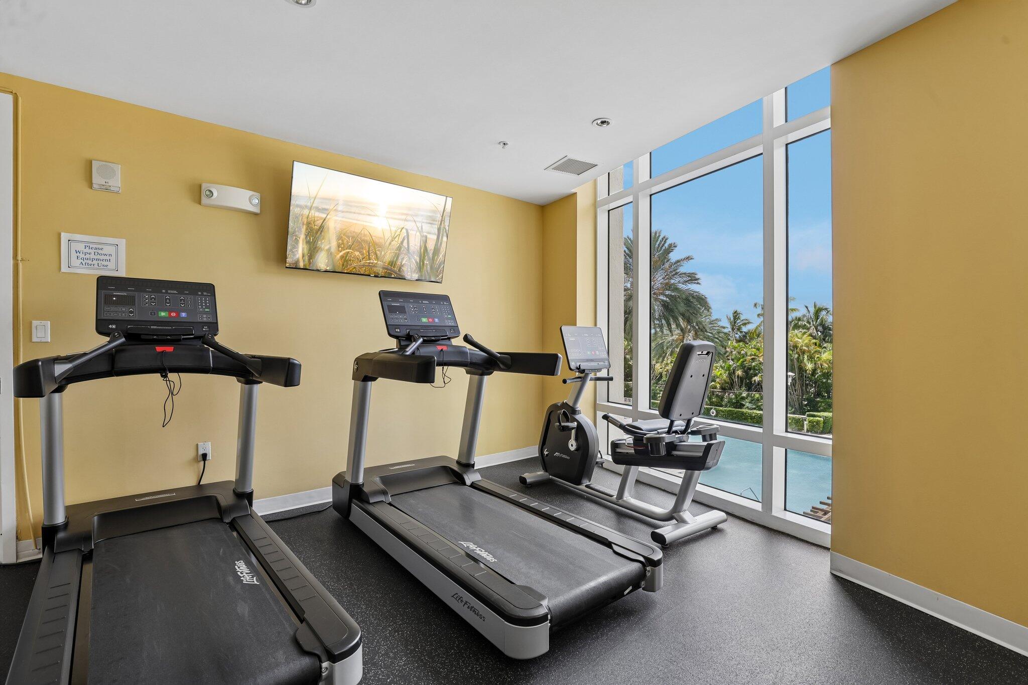 DUO CONDOMINIUM EAST - Residential