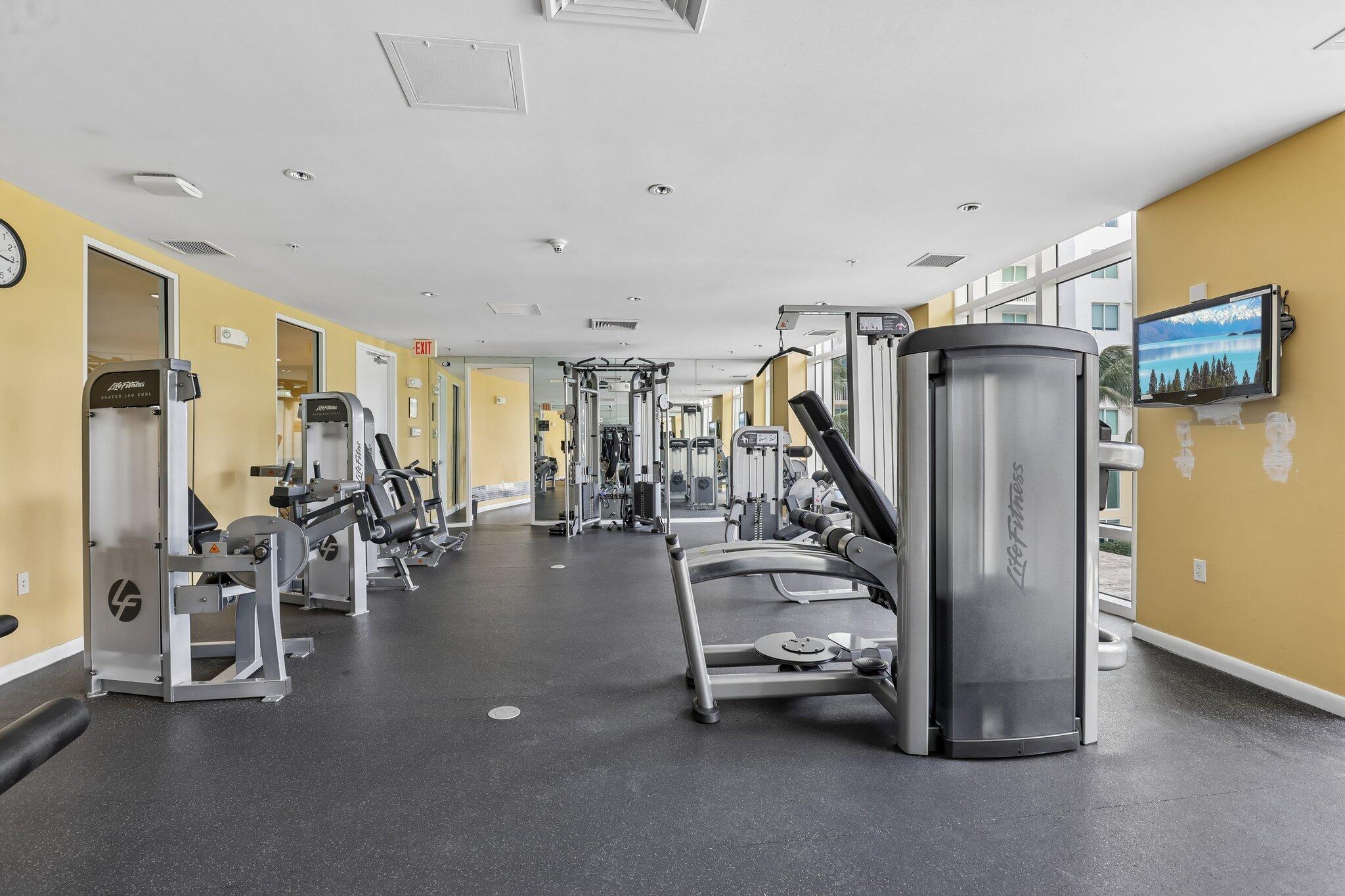DUO CONDOMINIUM EAST - Residential