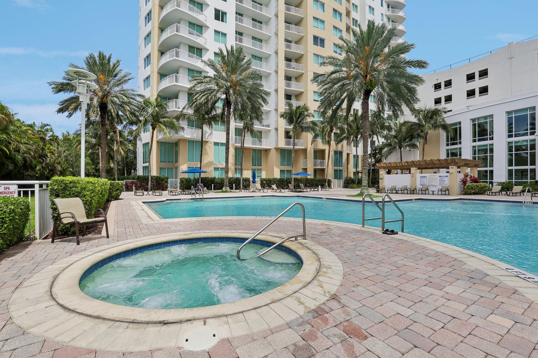 DUO CONDOMINIUM EAST - Residential