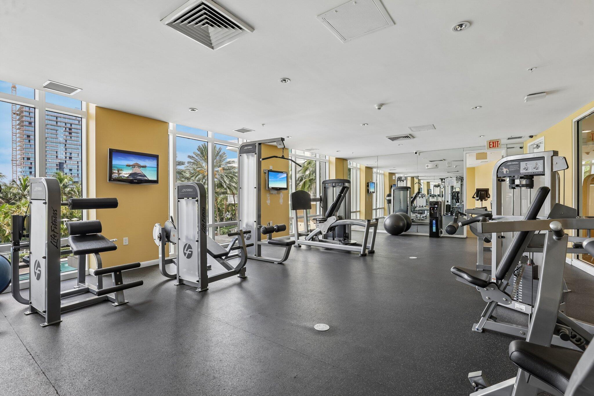 DUO CONDOMINIUM EAST - Residential