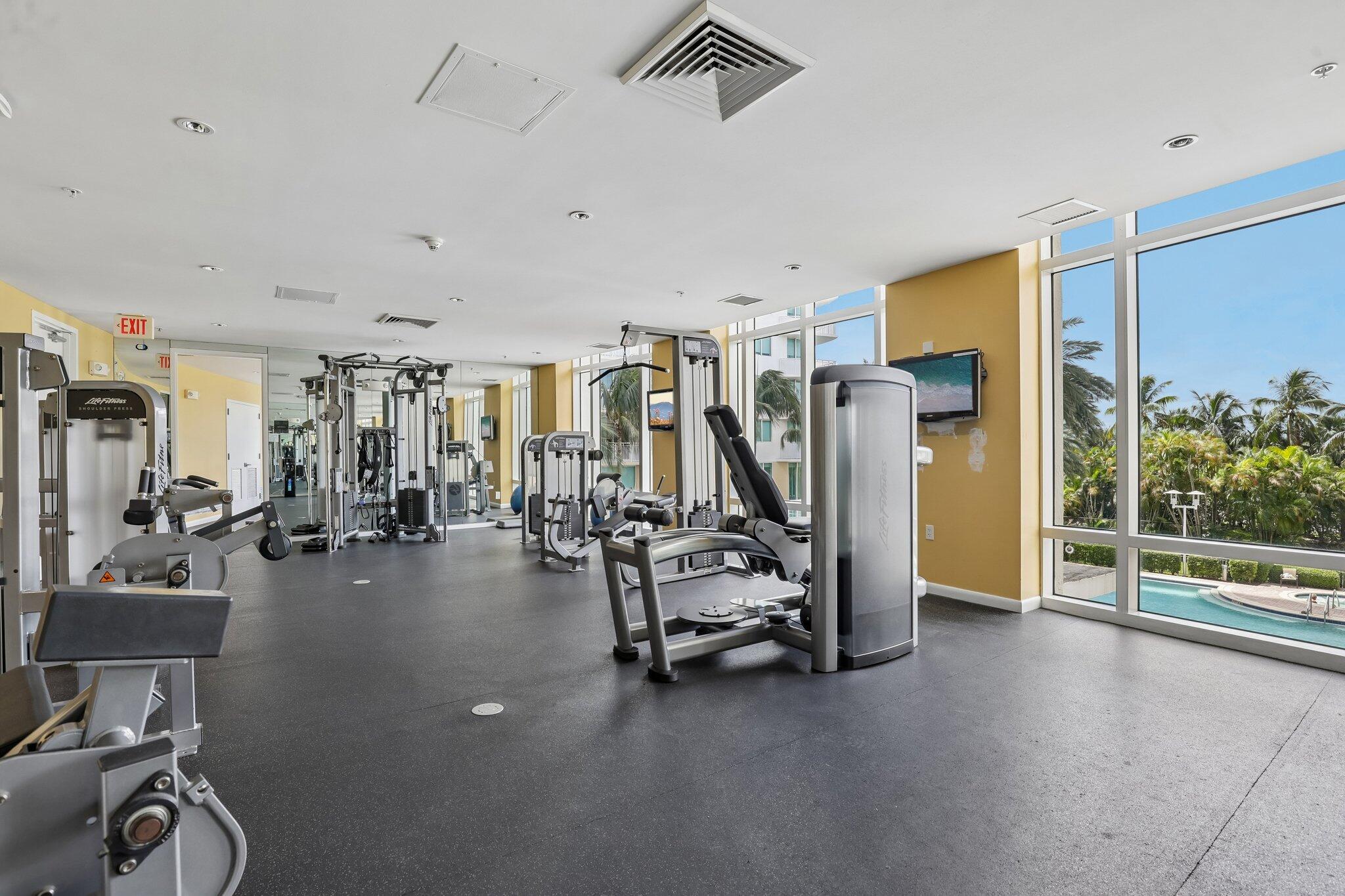 DUO CONDOMINIUM EAST - Residential