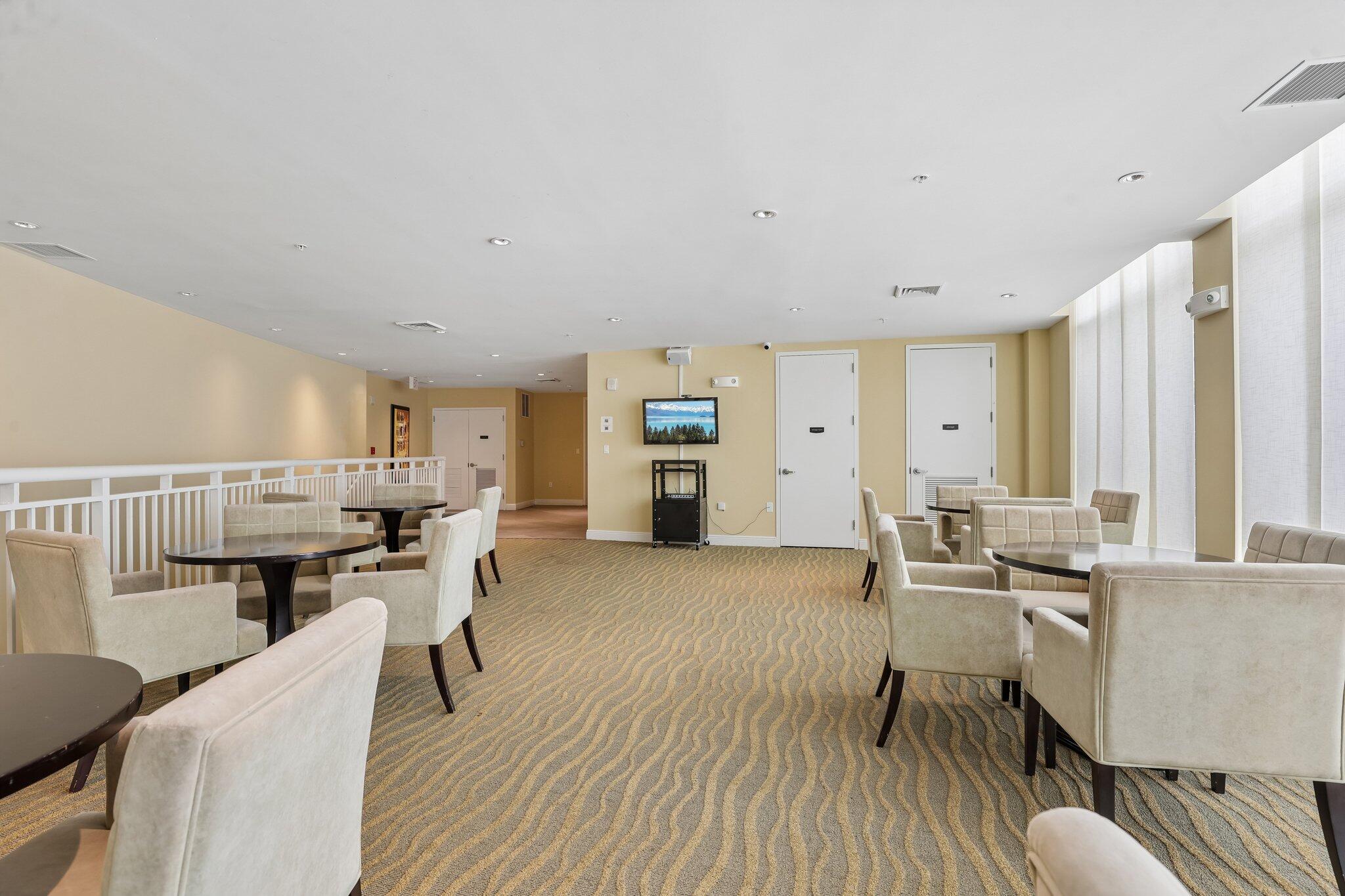 DUO CONDOMINIUM EAST - Residential
