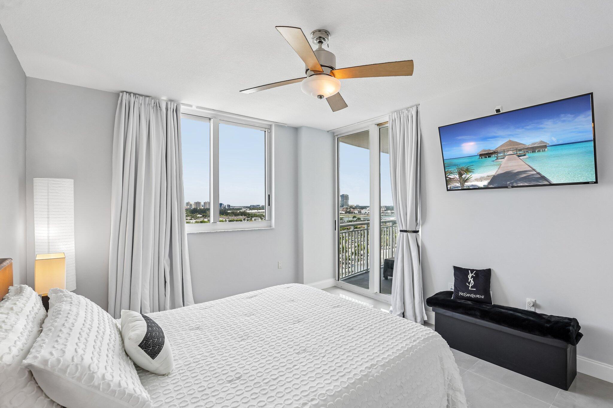 DUO CONDOMINIUM EAST - Residential