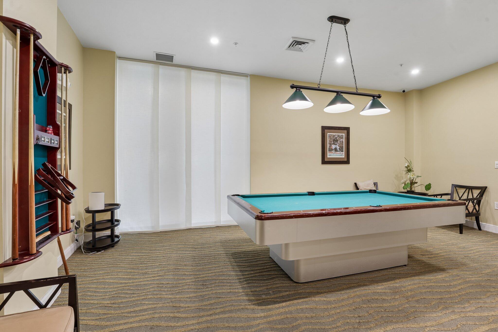 DUO CONDOMINIUM EAST - Residential