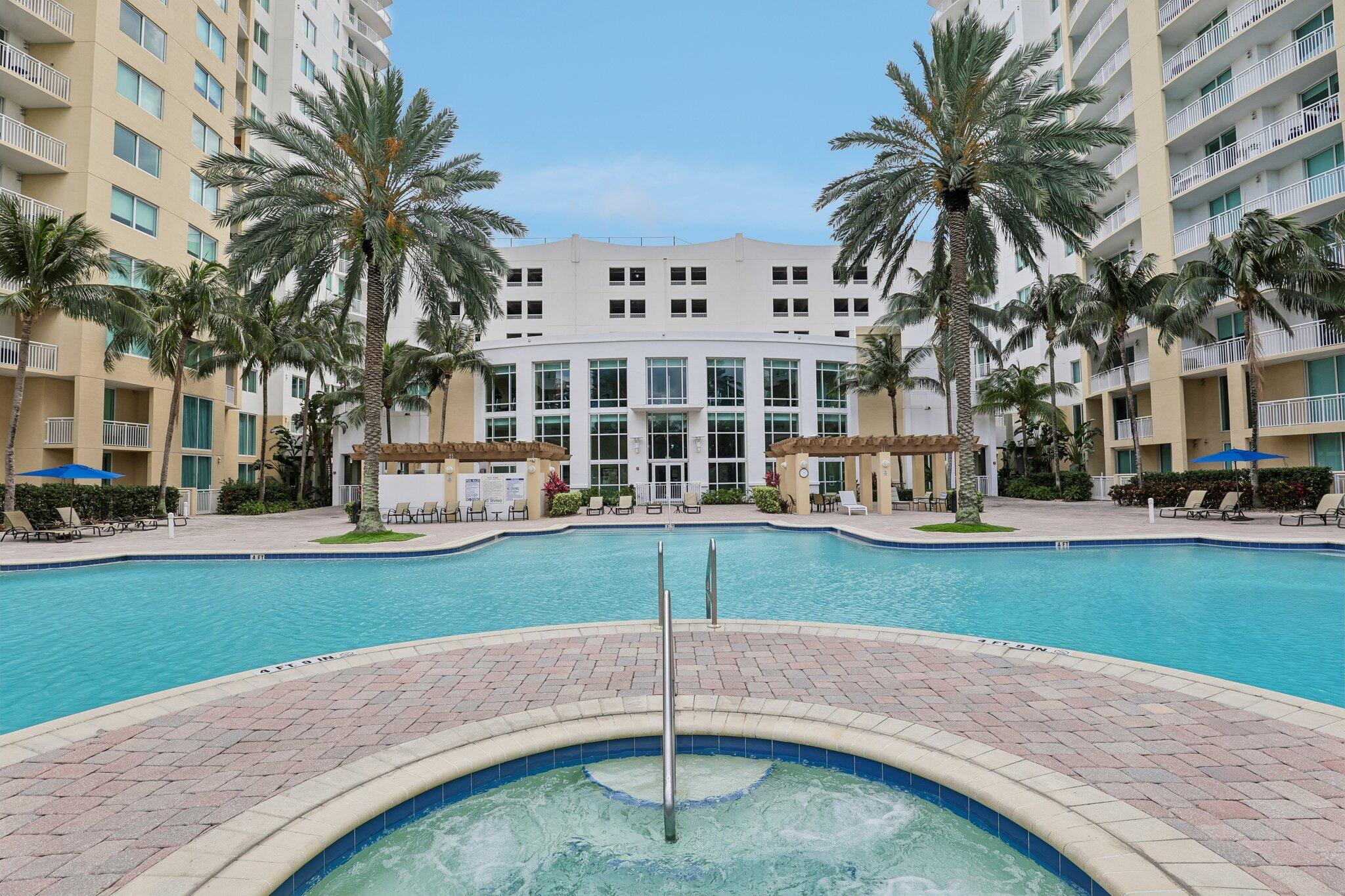 DUO CONDOMINIUM EAST - Residential