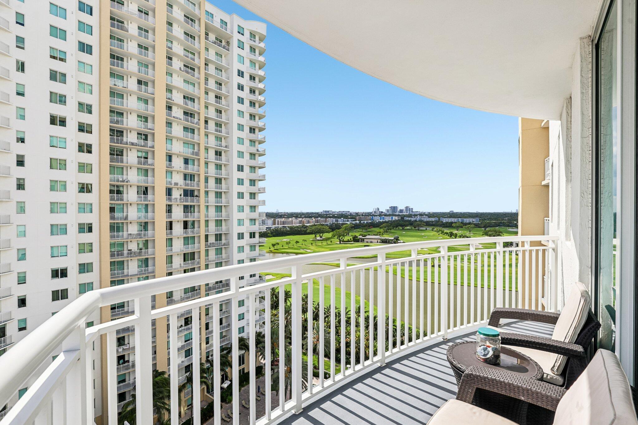 DUO CONDOMINIUM EAST - Residential