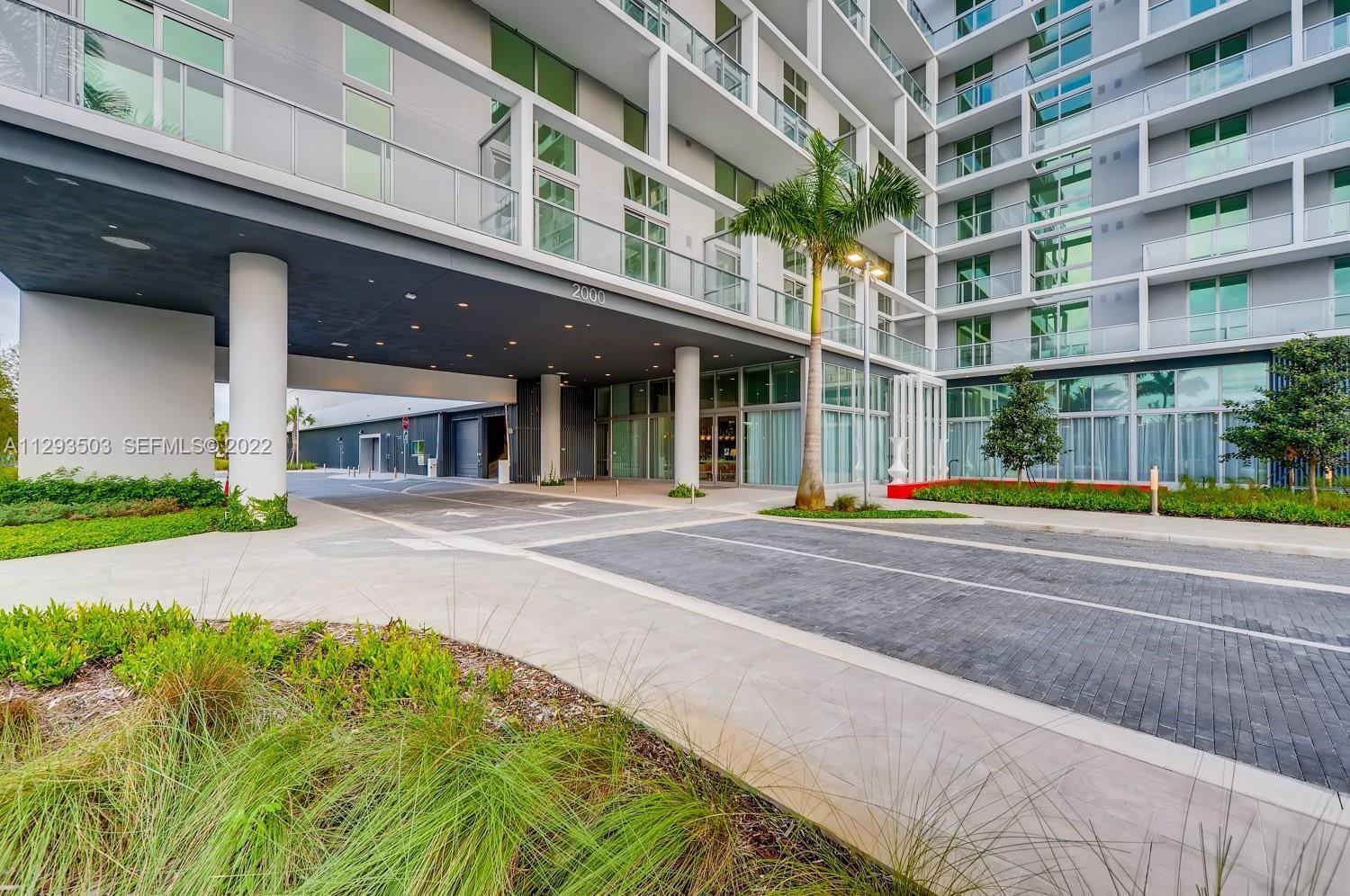 METROPICA NORTH TOWER ONE - Residential