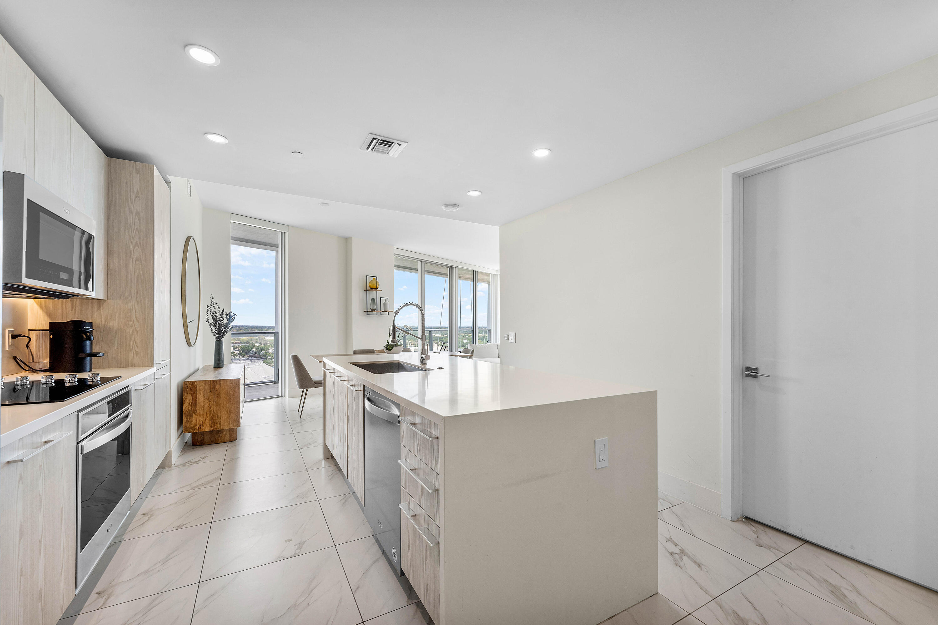 METROPICA NORTH TOWER ONE - Residential
