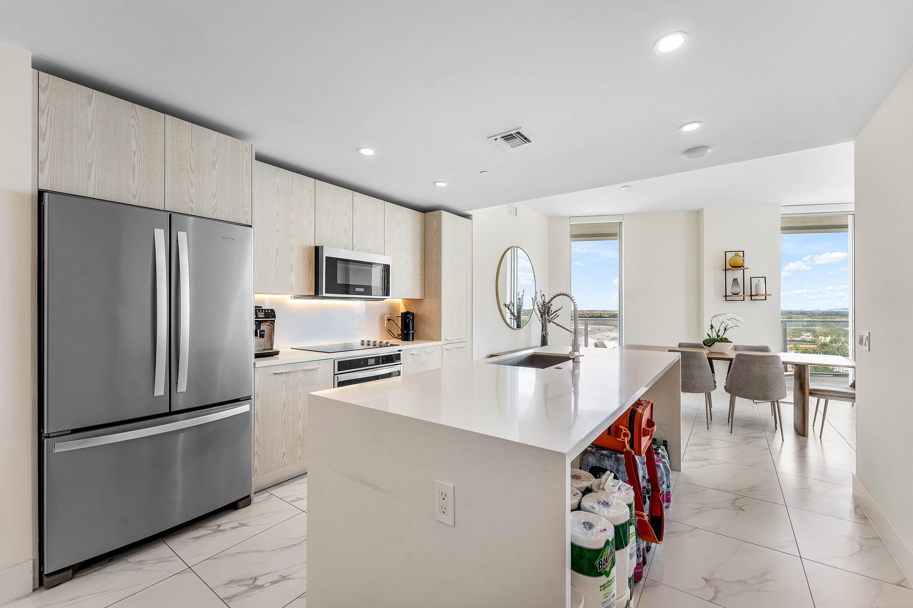 METROPICA NORTH TOWER ONE - Residential