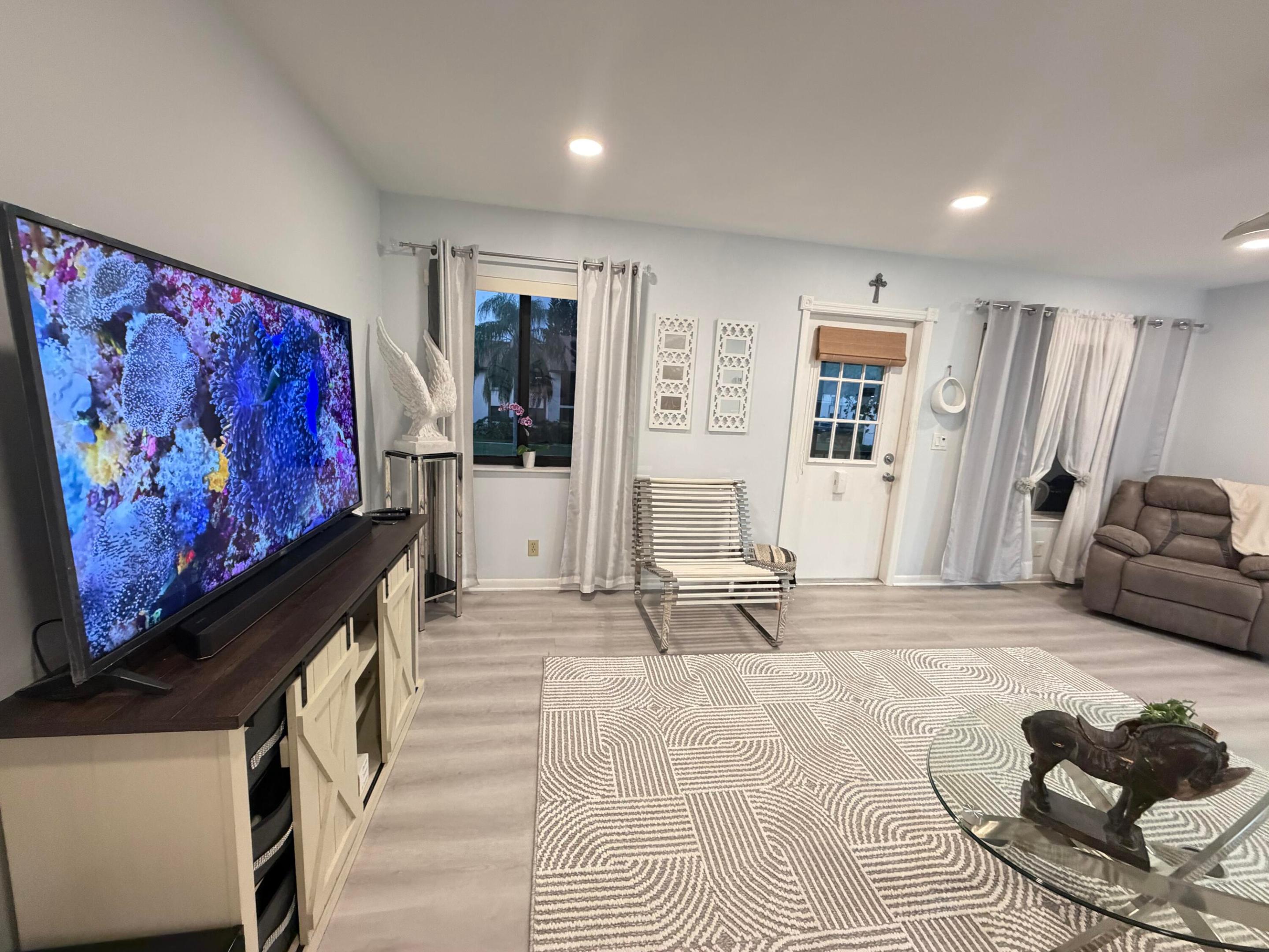 PINE RIDGE SOUTH III CONDO - Residential Lease