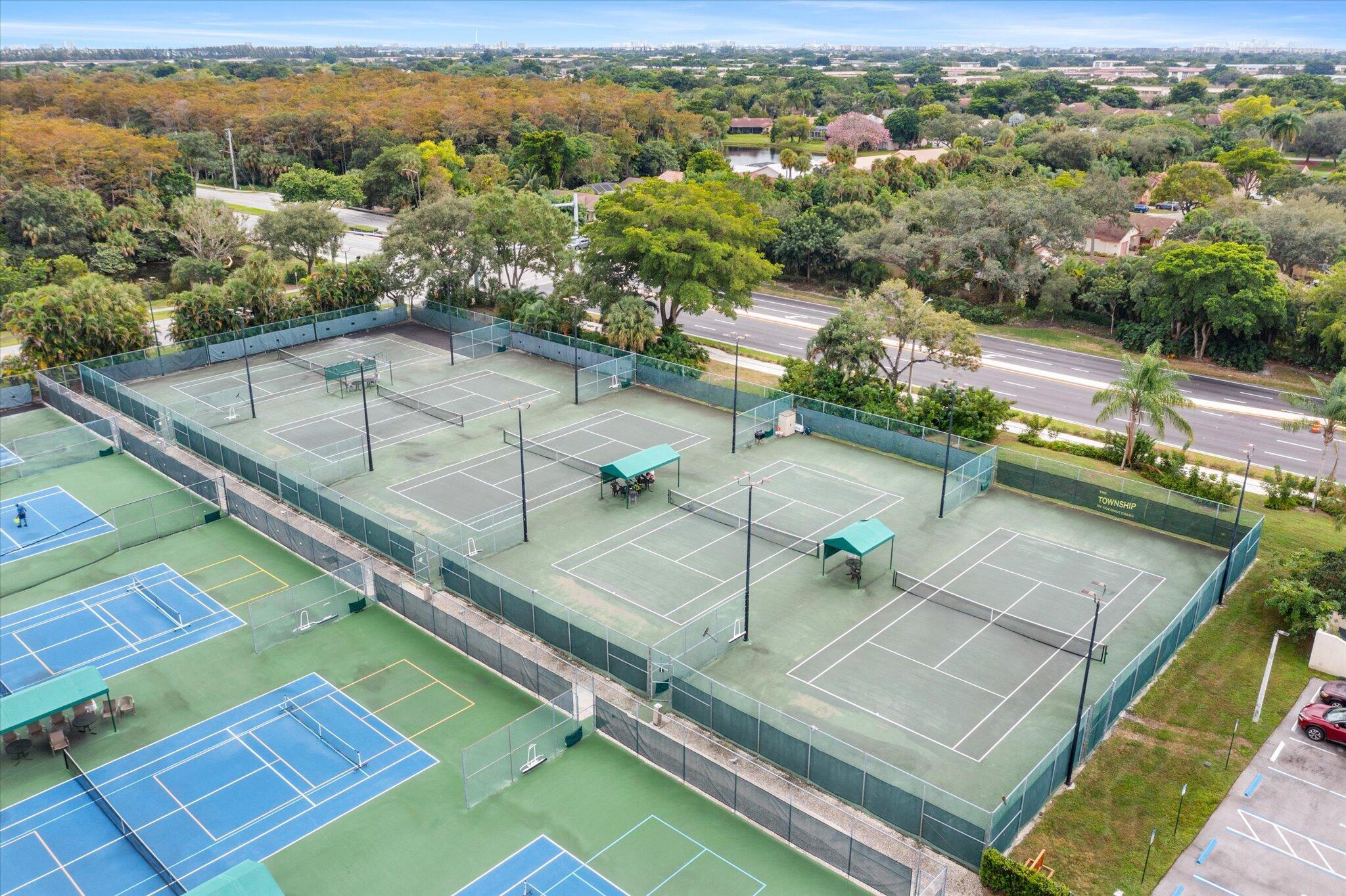 APPLEWOOD VILLAGE IV-D CONDO - Residential