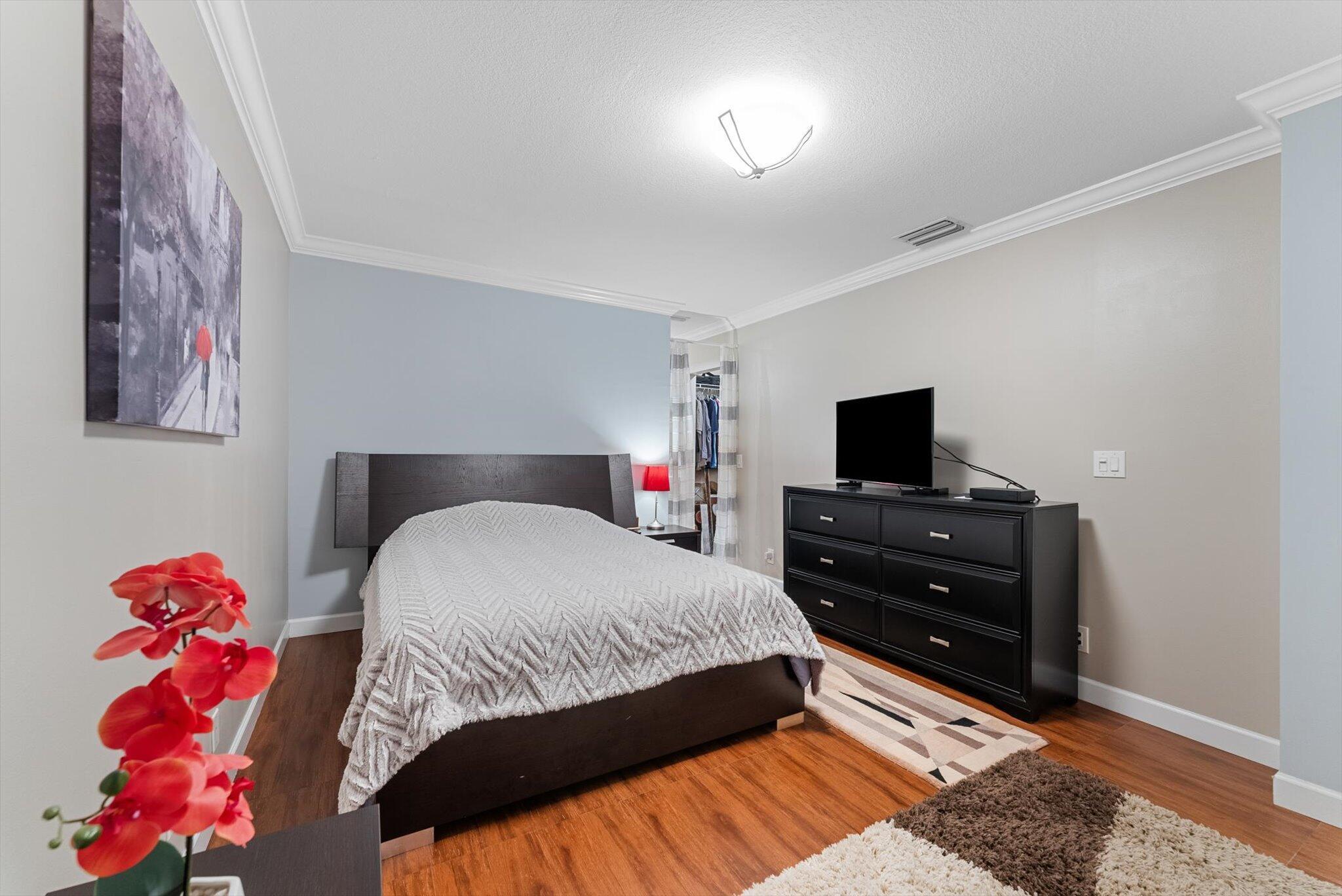 APPLEWOOD VILLAGE IV-D CONDO - Residential