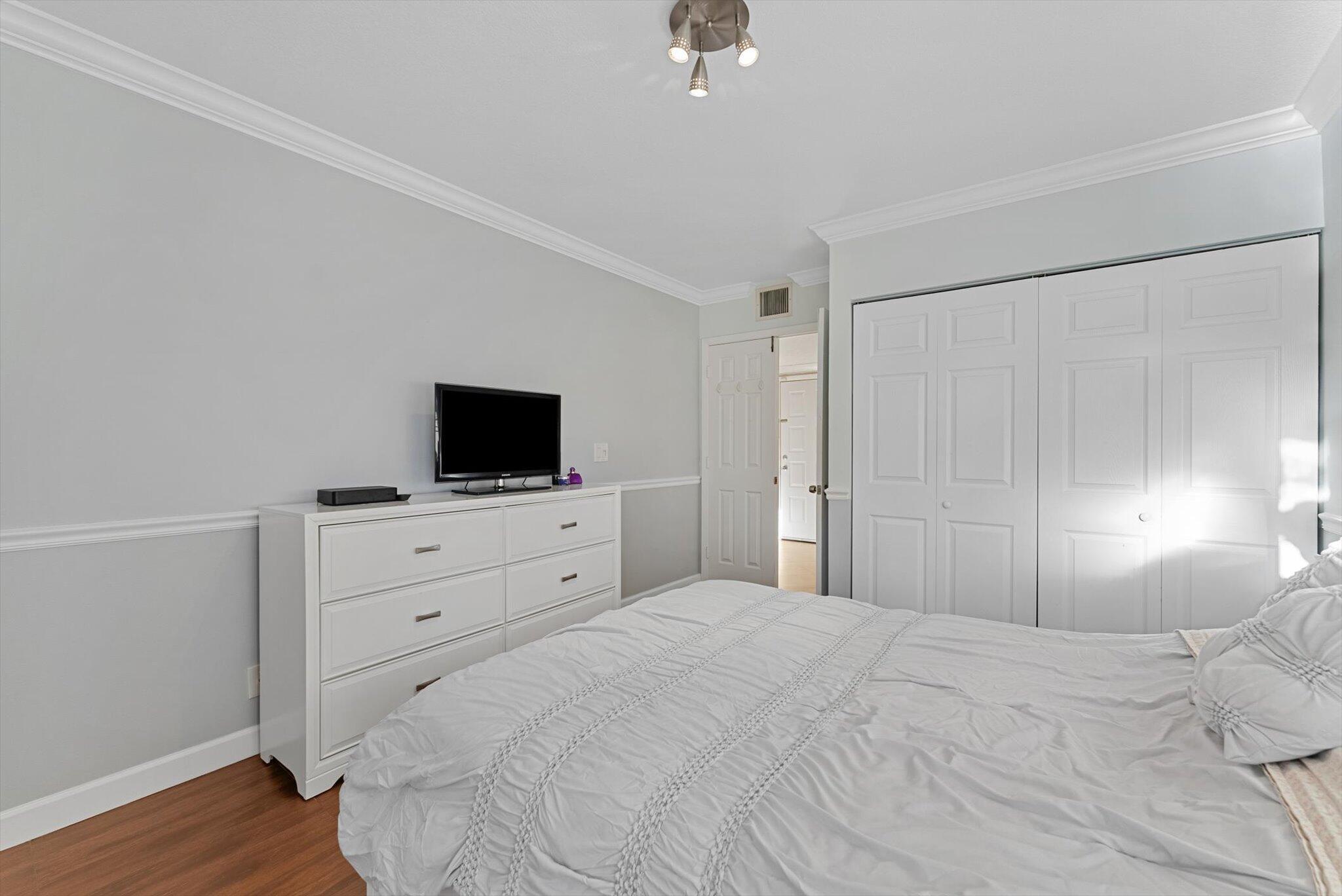 APPLEWOOD VILLAGE IV-D CONDO - Residential