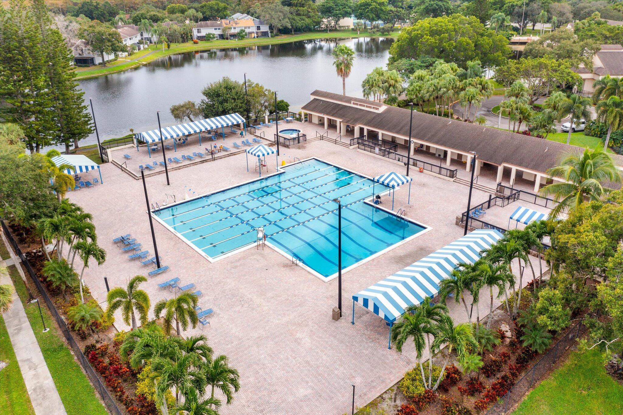 APPLEWOOD VILLAGE IV-D CONDO - Residential