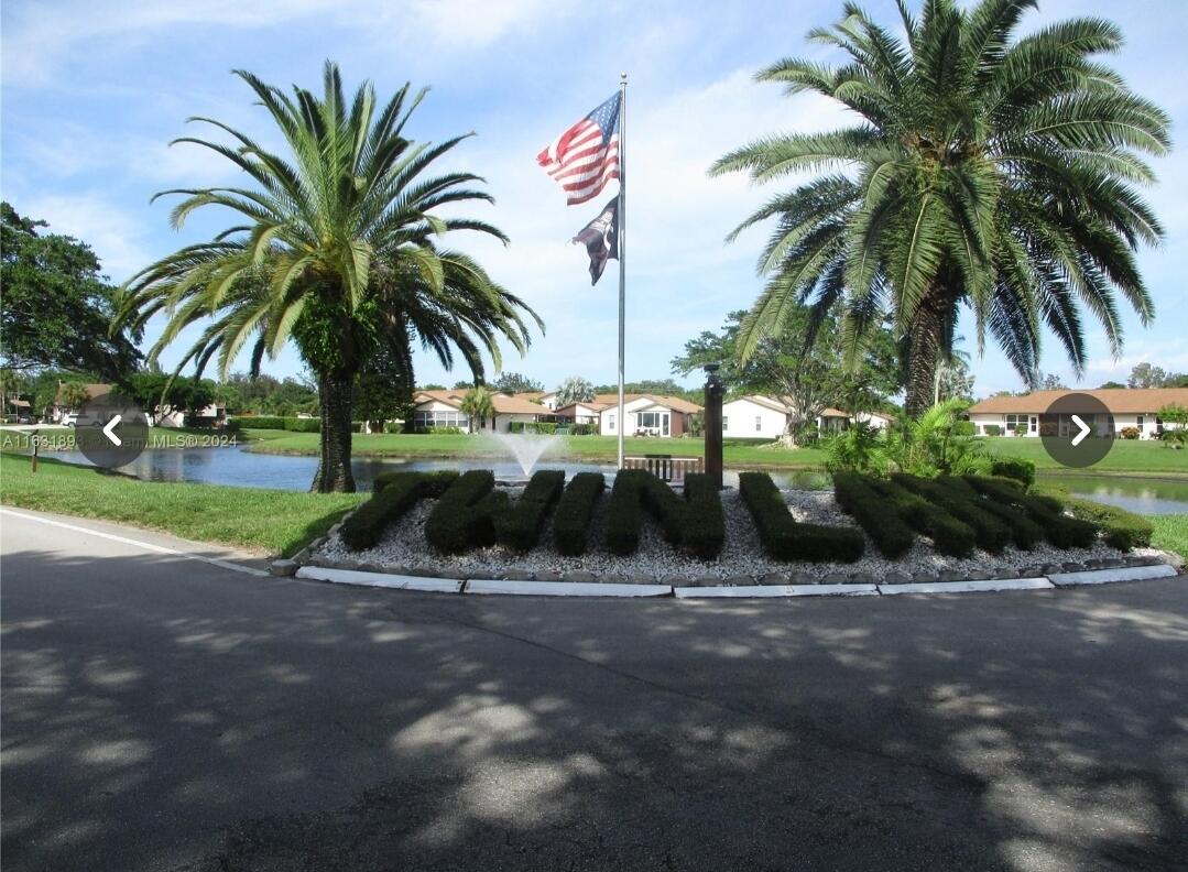 TWIN LAKES SOUTH & TOWN VILLAS CONDO - Residential