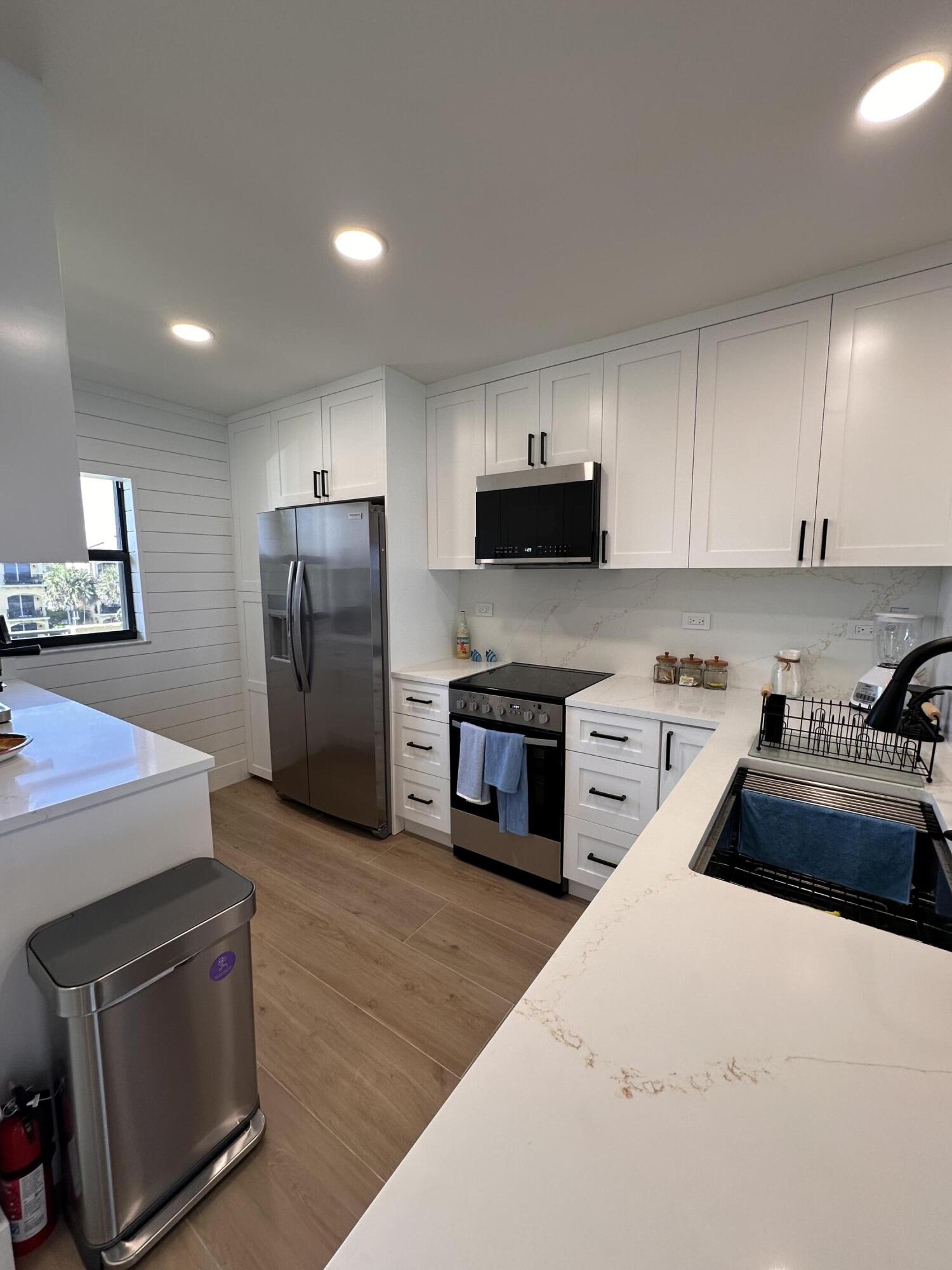 SAND DOLLAR VILLAS CONDOMINIUM B - Residential Lease