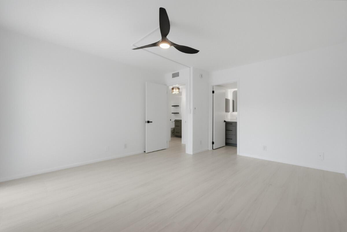 ELEUTHERA VILLAGE E CONDO - Residential