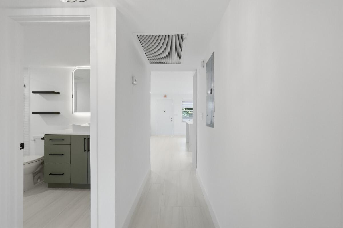 ELEUTHERA VILLAGE E CONDO - Residential