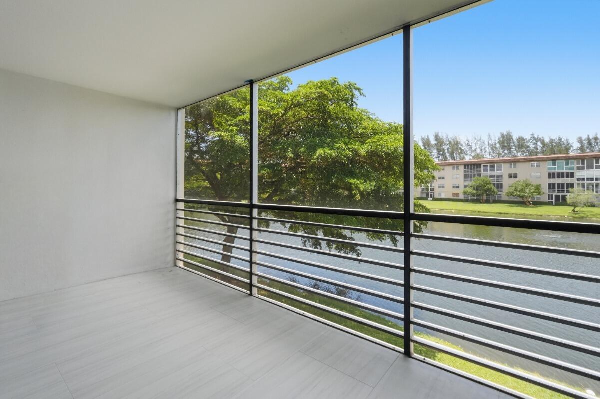ELEUTHERA VILLAGE E CONDO - Residential