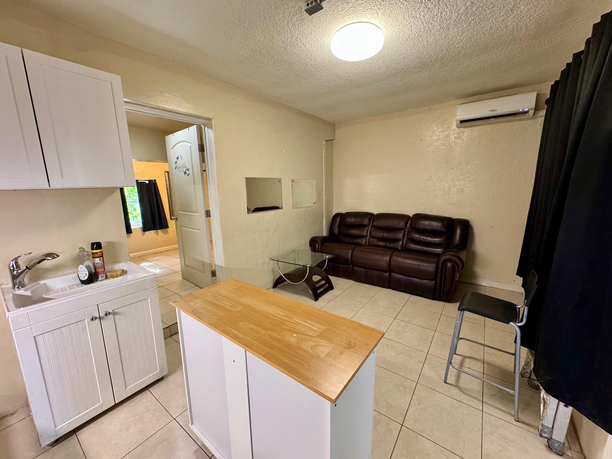 Falcon Sub One 54-47 B - Residential Lease