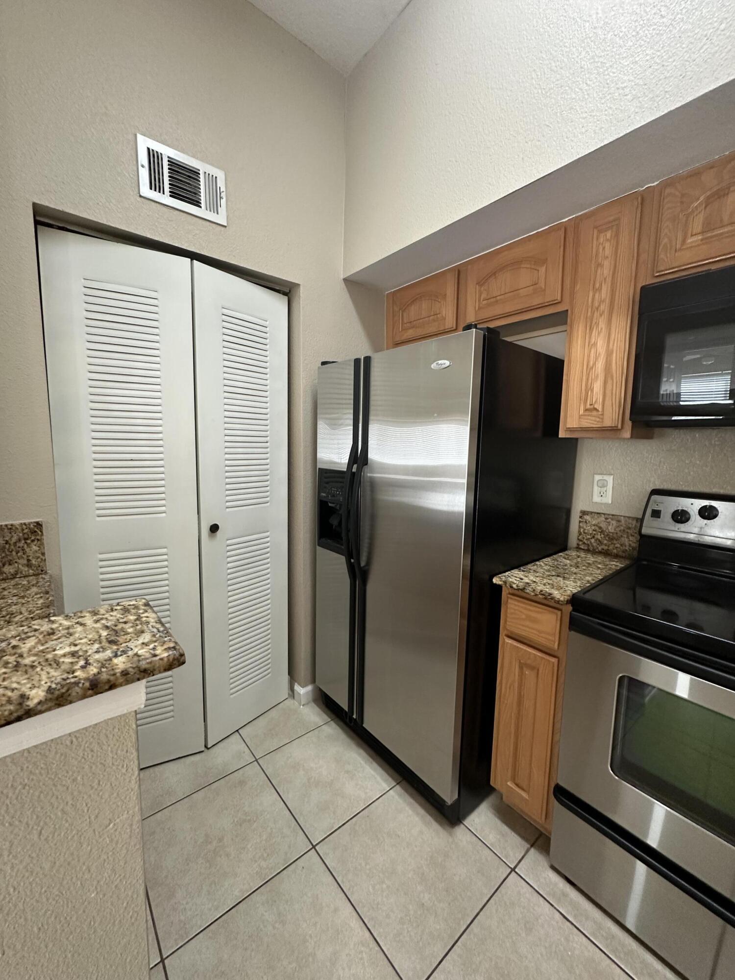 THE CLUB AT ST LUCIE WEST, A CONDOMINIUM - Residential