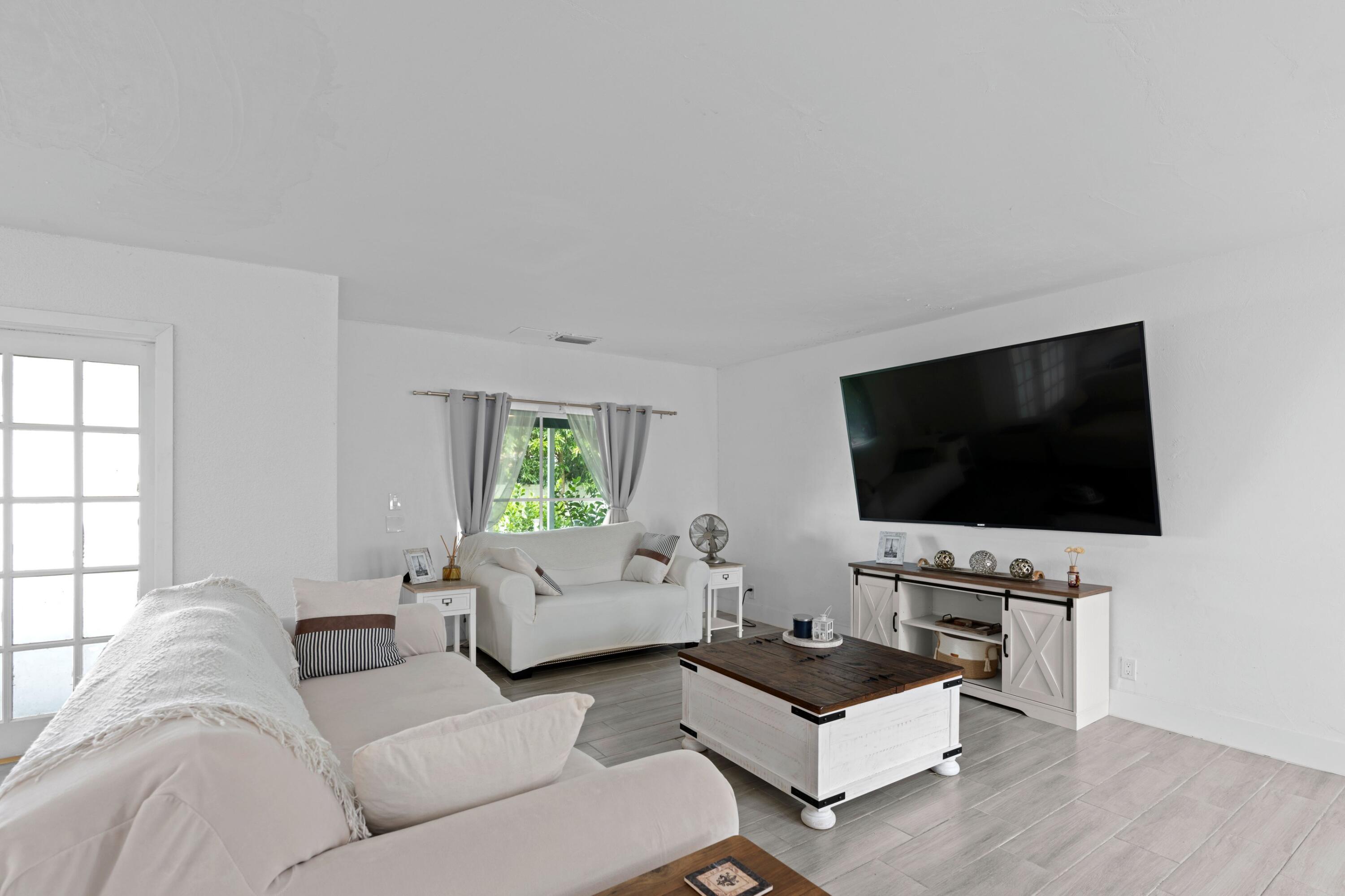DELRAY GARDEN ESTATES 3 - Residential