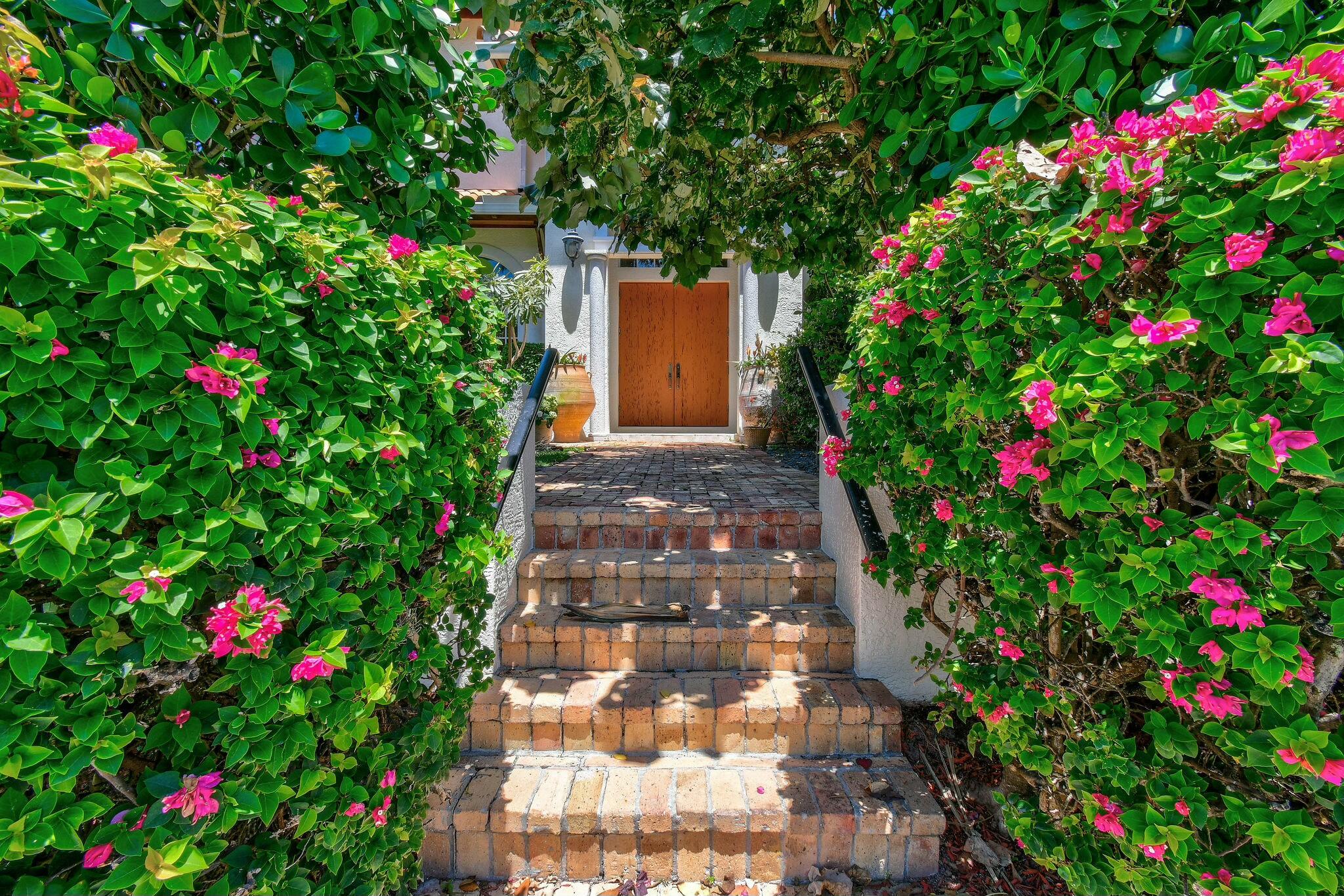 EL CID COURT - Residential