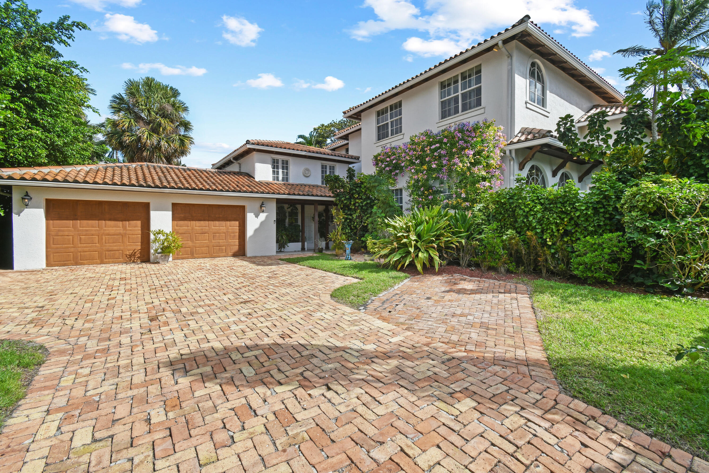 EL CID COURT - Residential