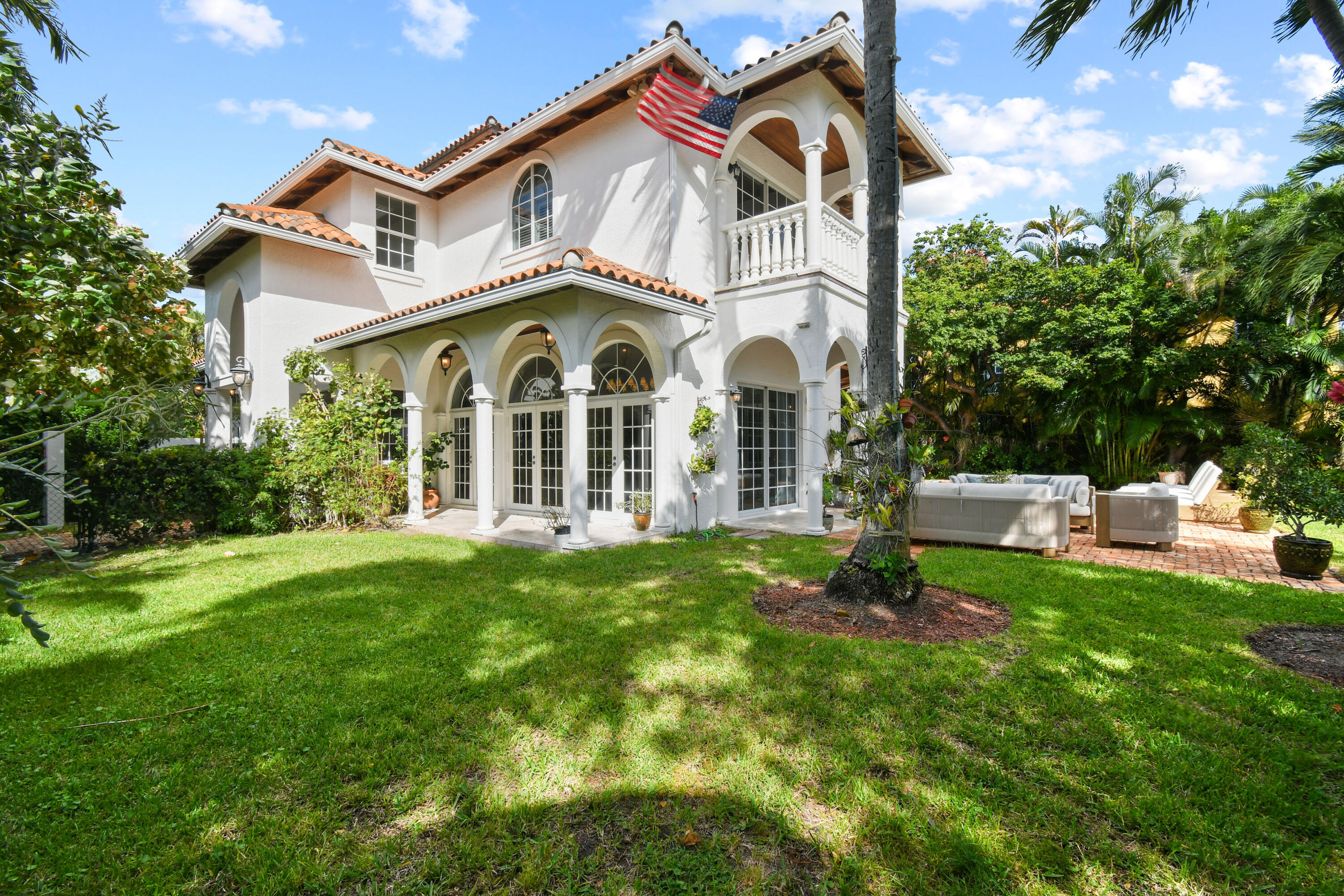 EL CID COURT - Residential