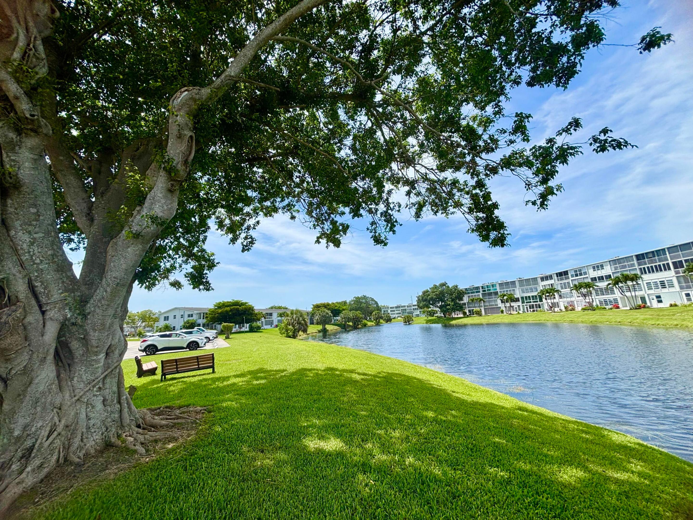 OAKRIDGE F CONDO - Residential