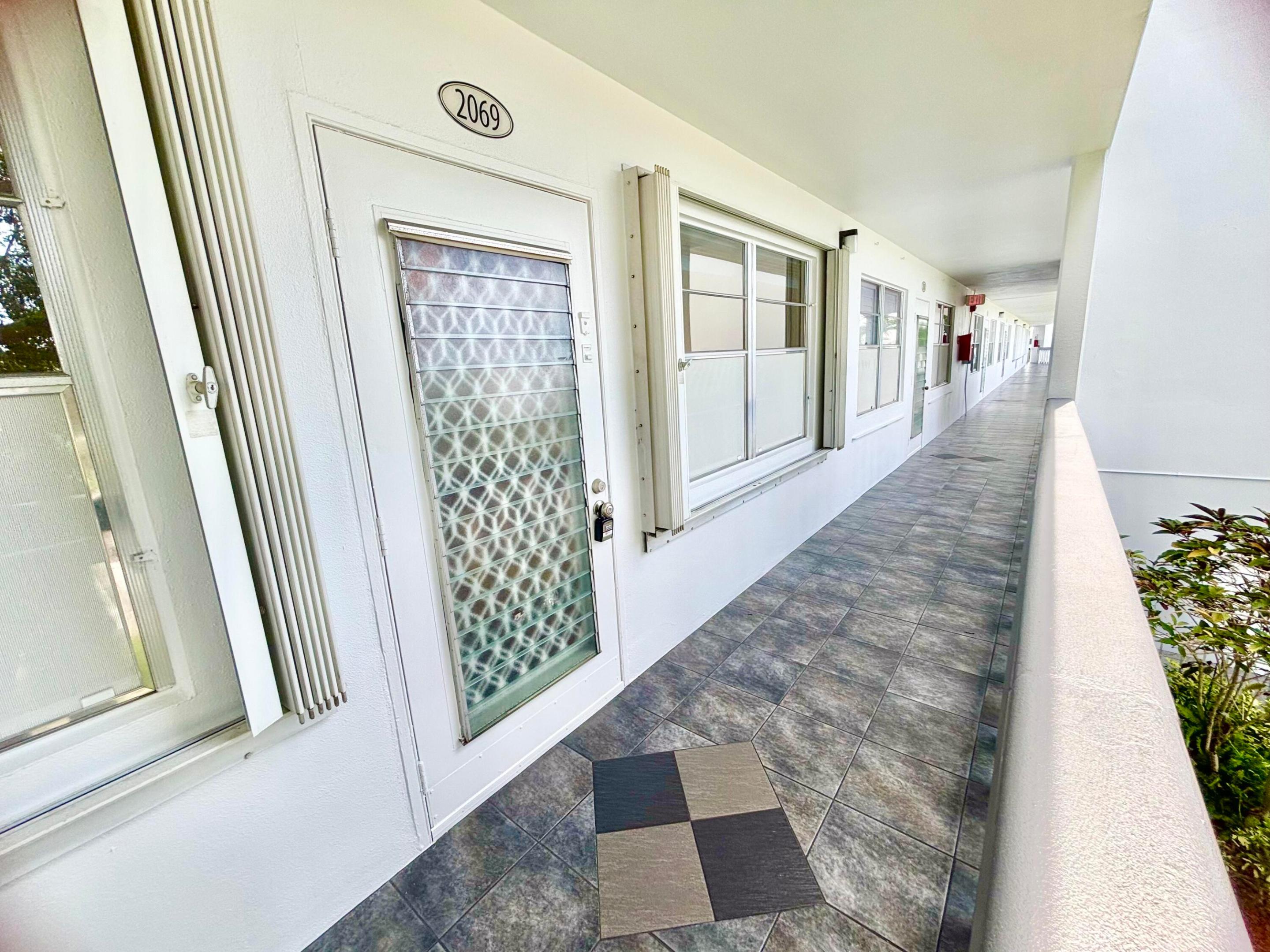 OAKRIDGE F CONDO - Residential
