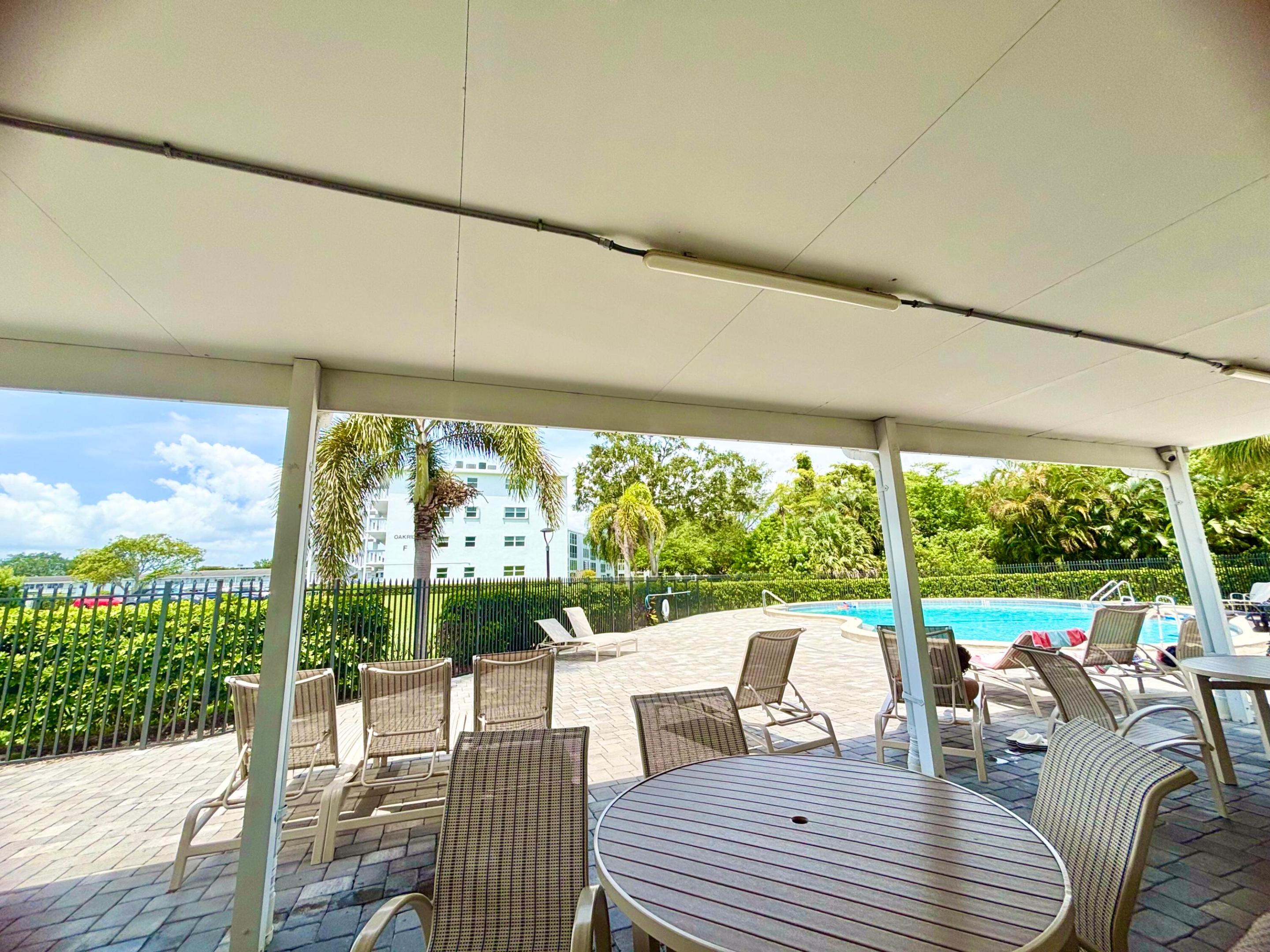 OAKRIDGE F CONDO - Residential