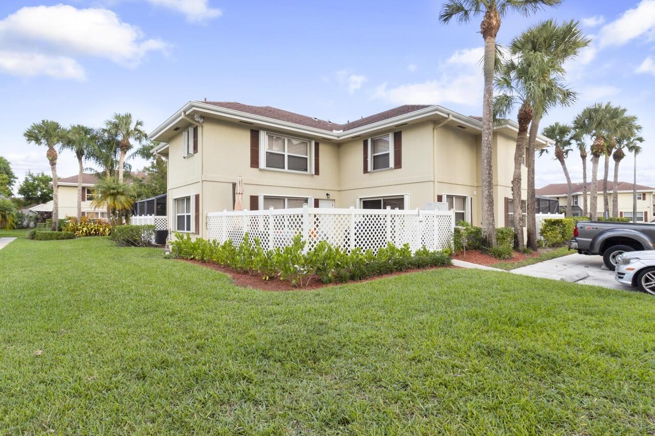 STAMFORD AT ROYAL PALM BEACH - Residential