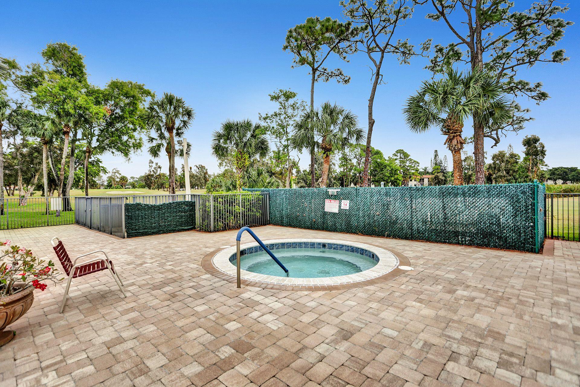LUCERNE POINT SIX COND UNIT 101 BLDG 8 - Residential