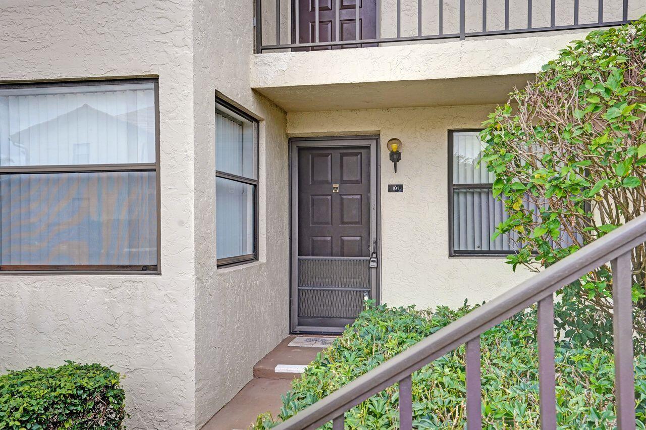 LUCERNE POINT SIX COND UNIT 101 BLDG 8 - Residential