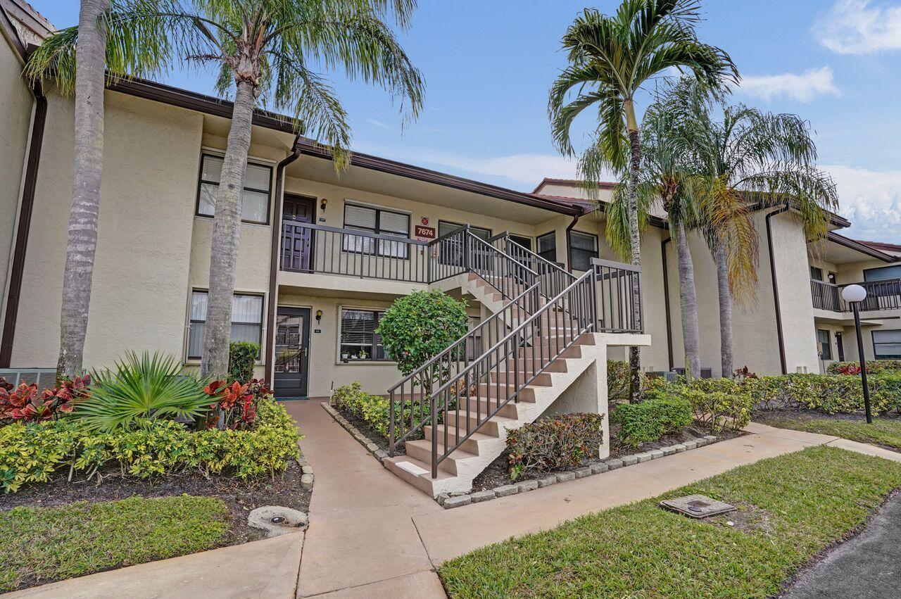 LUCERNE POINT SIX COND UNIT 101 BLDG 8 - Residential