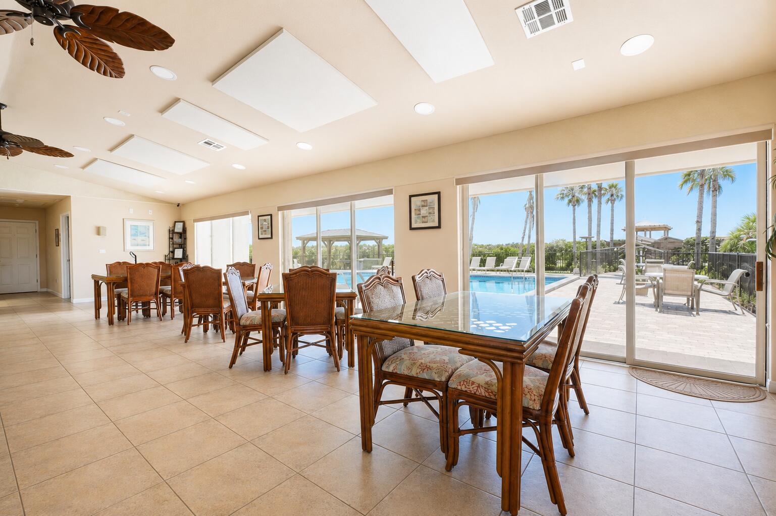 OCEAN HARBOUR SOUTH CONDOMINIUM - Residential