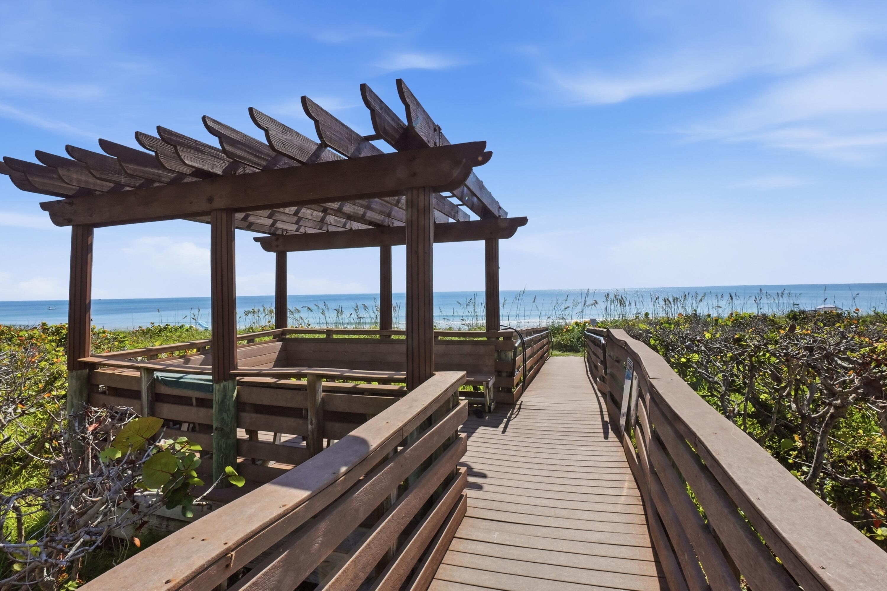 OCEAN HARBOUR SOUTH CONDOMINIUM - Residential