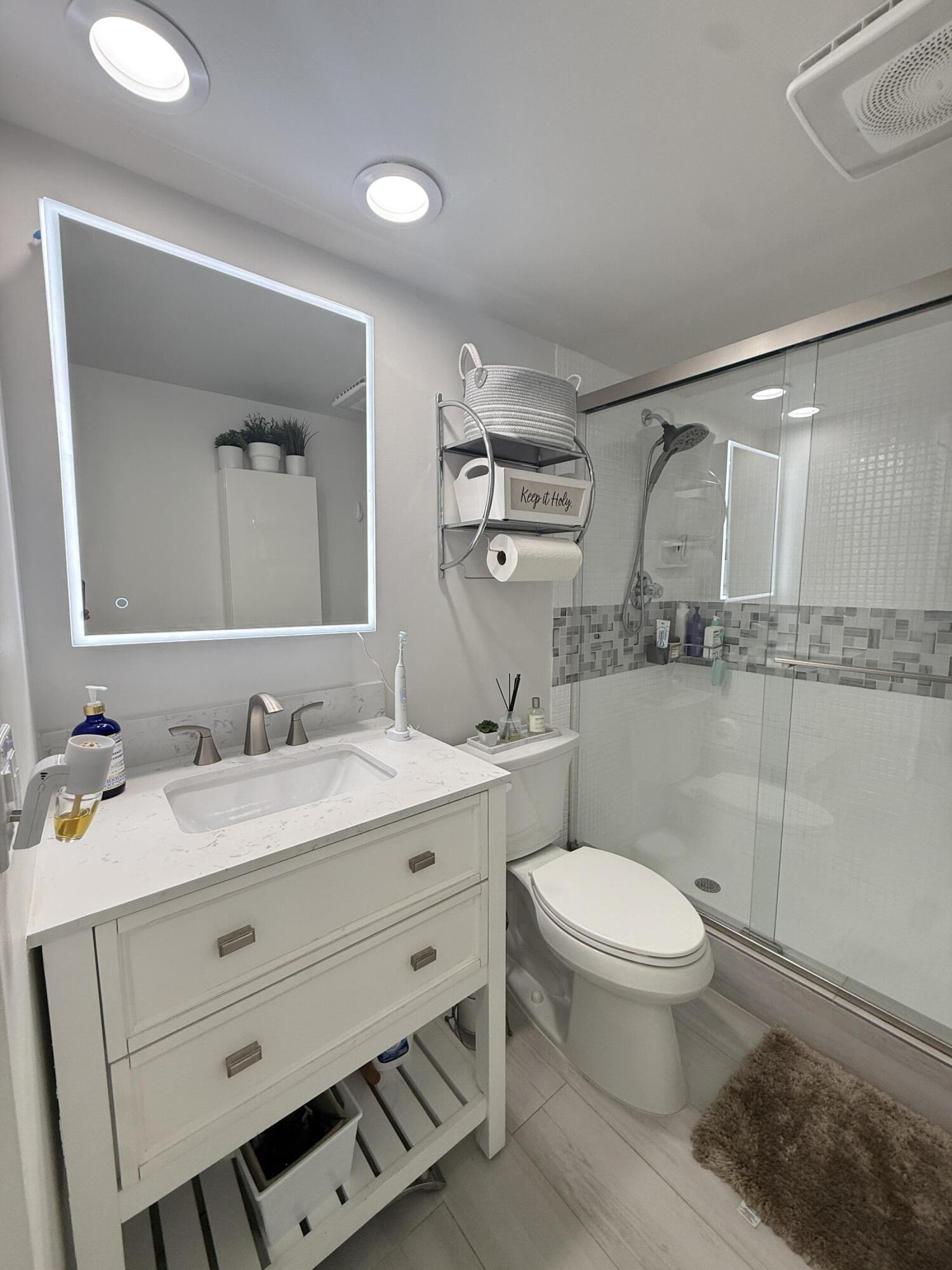 NO 4 PALM-AIRE AT CORAL KEY - Residential