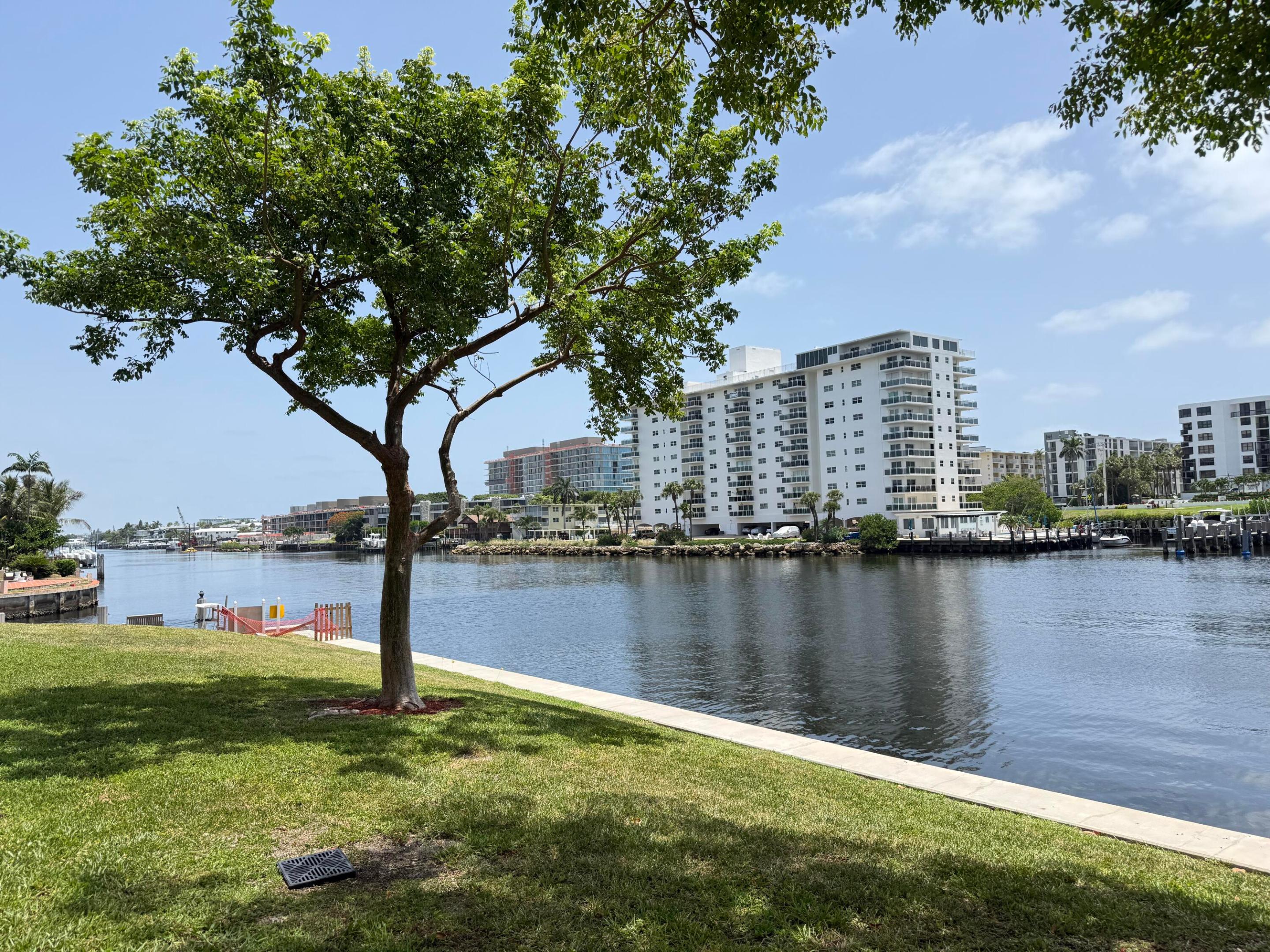 NO 4 PALM-AIRE AT CORAL KEY - Residential