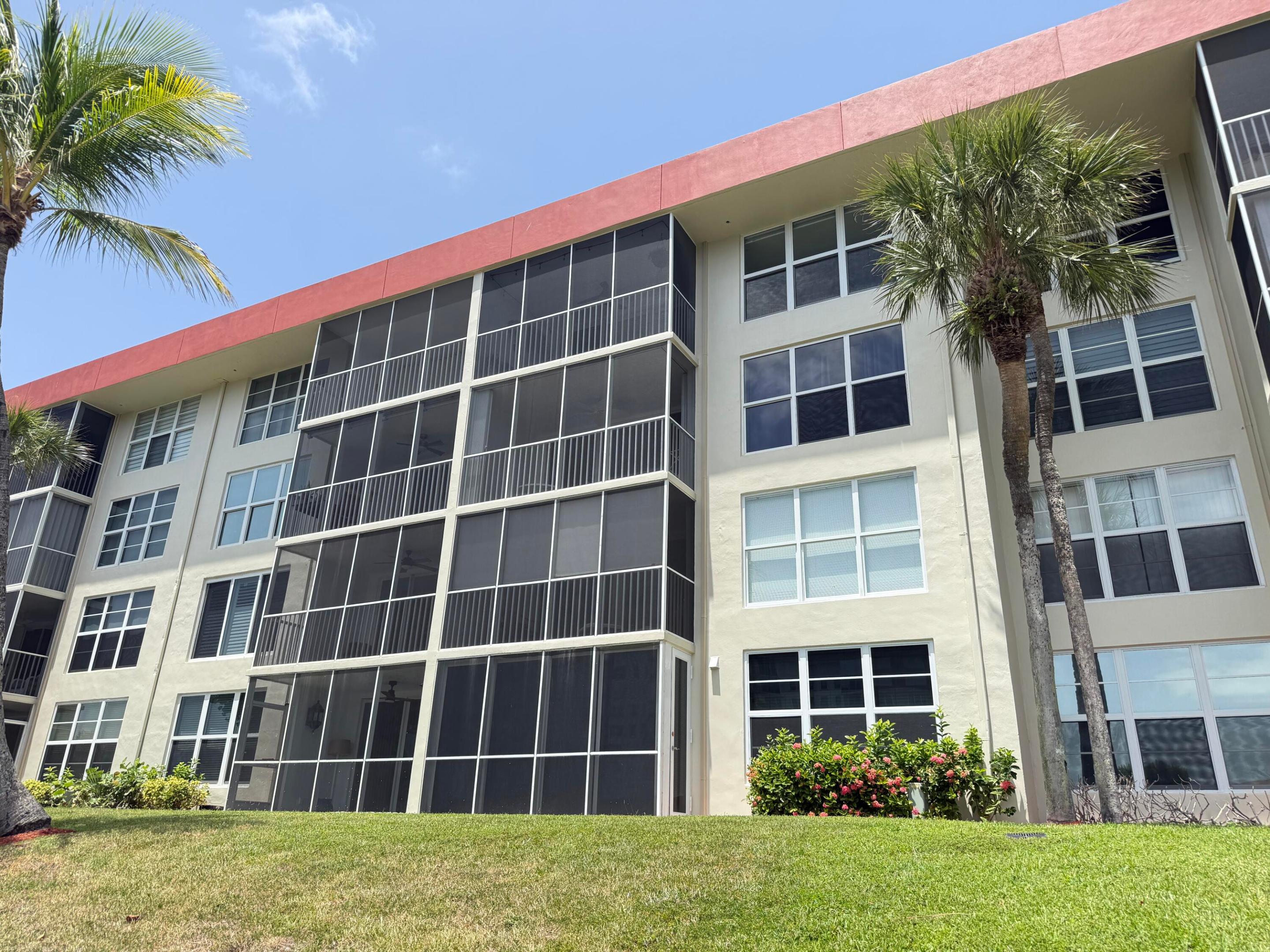 NO 4 PALM-AIRE AT CORAL KEY - Residential