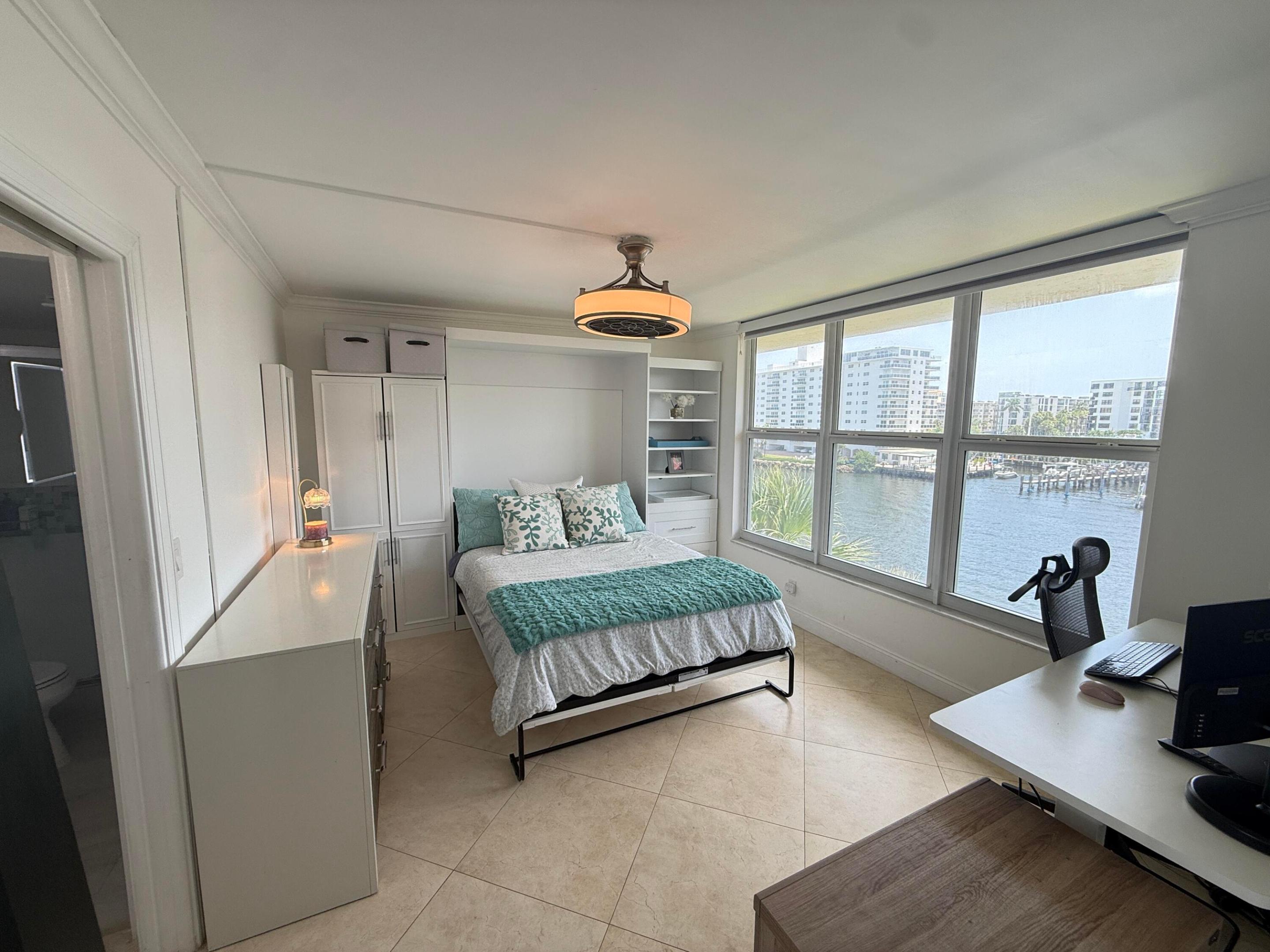 NO 4 PALM-AIRE AT CORAL KEY - Residential