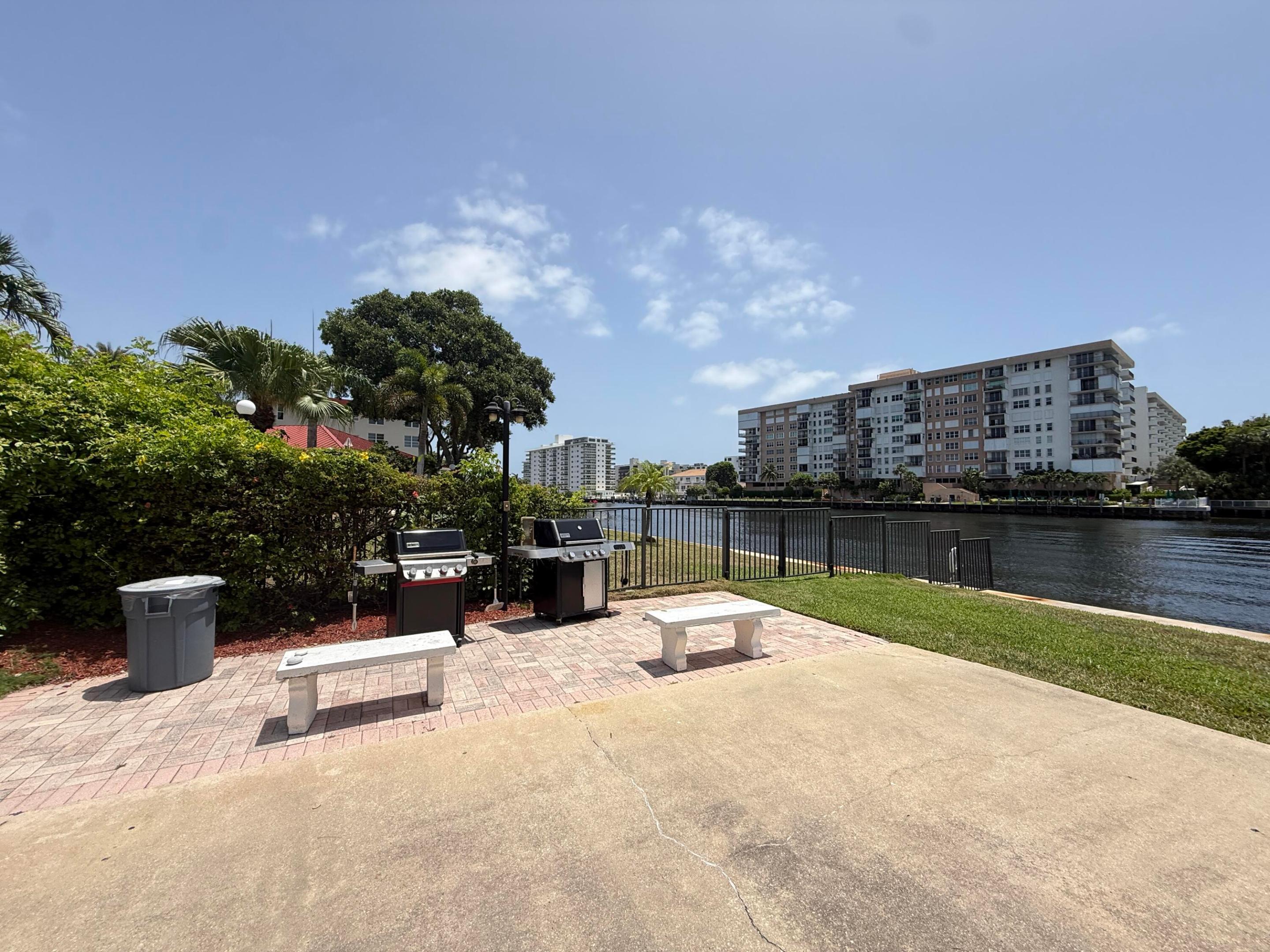 NO 4 PALM-AIRE AT CORAL KEY - Residential