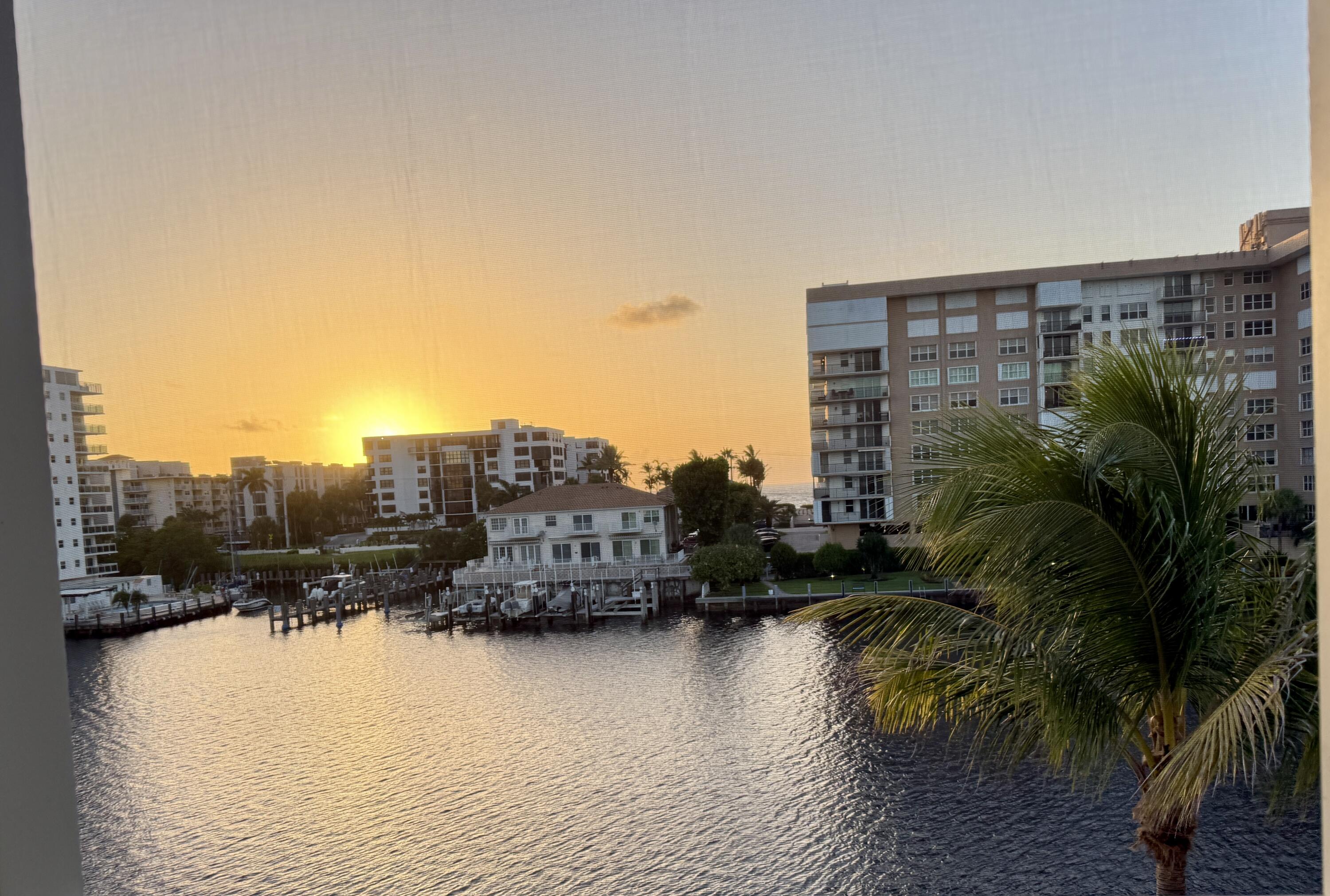 NO 4 PALM-AIRE AT CORAL KEY - Residential