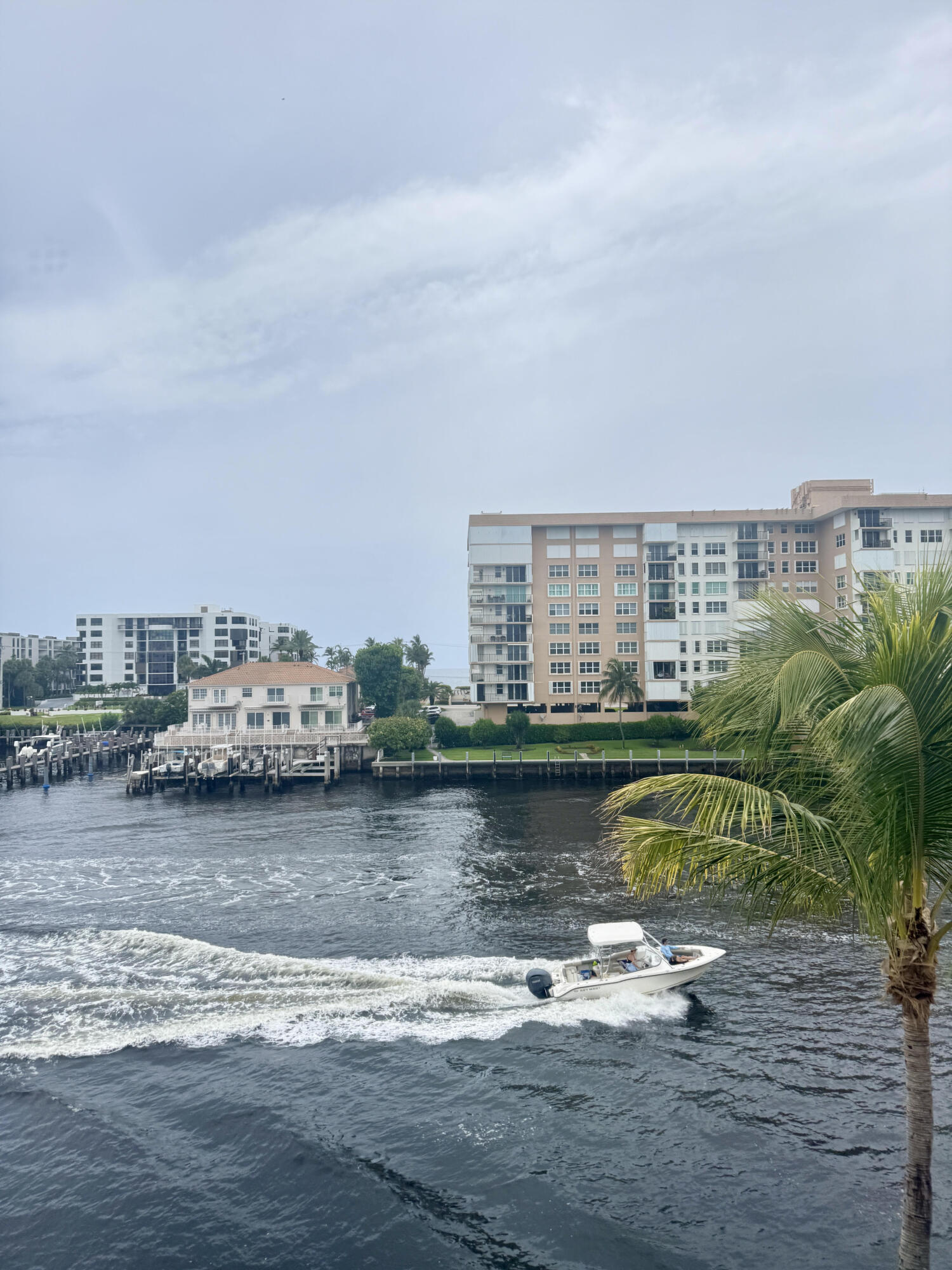NO 4 PALM-AIRE AT CORAL KEY - Residential