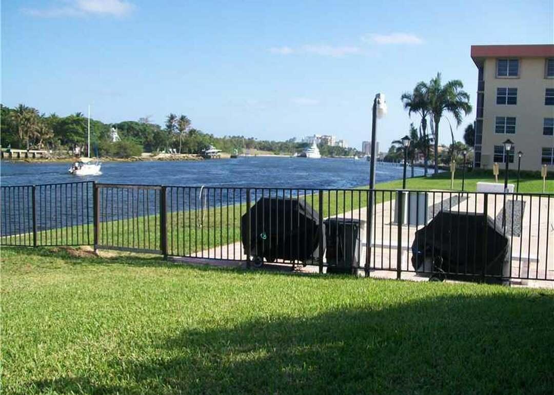NO 4 PALM-AIRE AT CORAL KEY - Residential